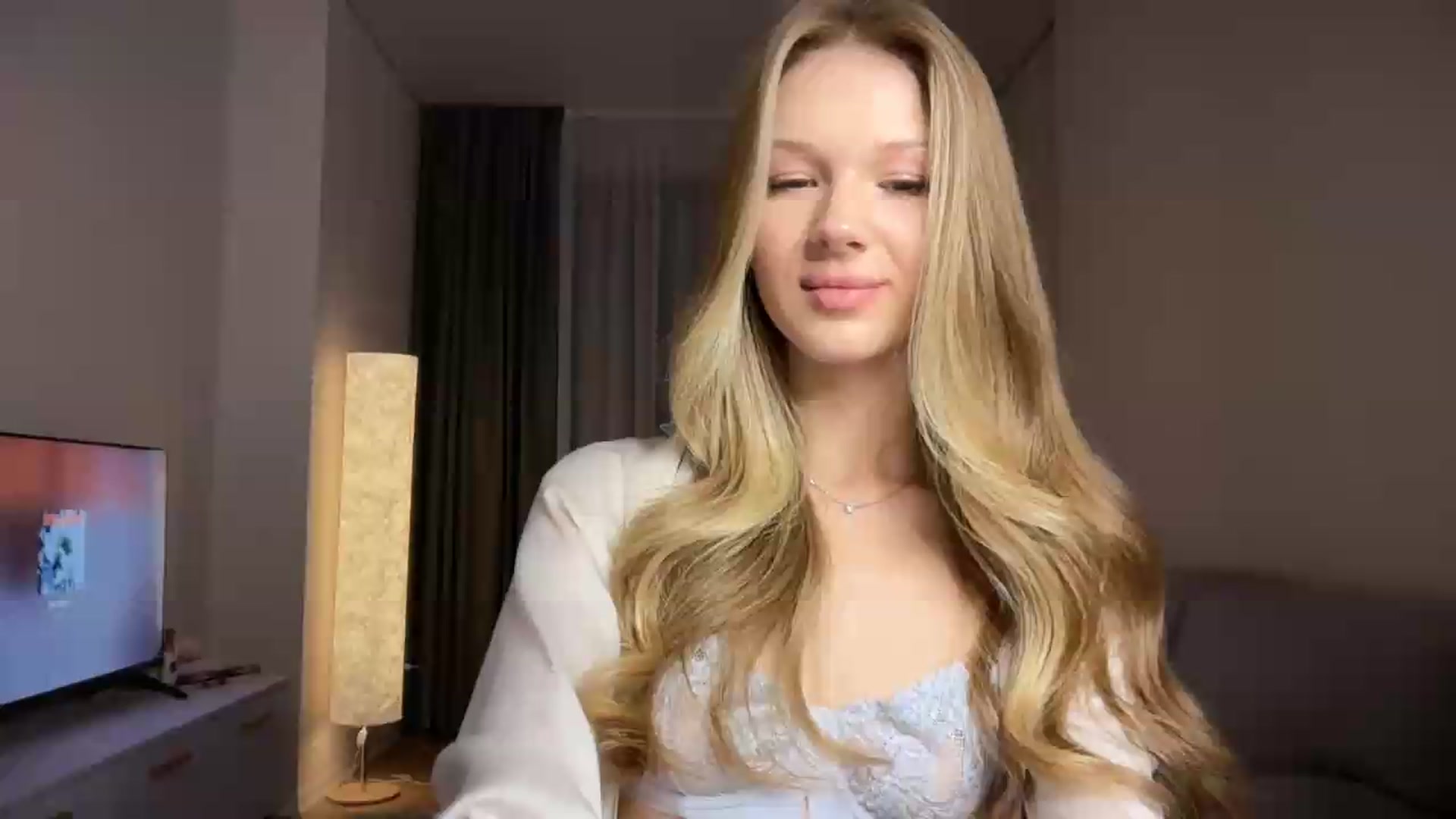Gallery image thumbnail from CuteBlonde's myfreecams stream on, 09/09/2026, 18:28 image 4 of 20