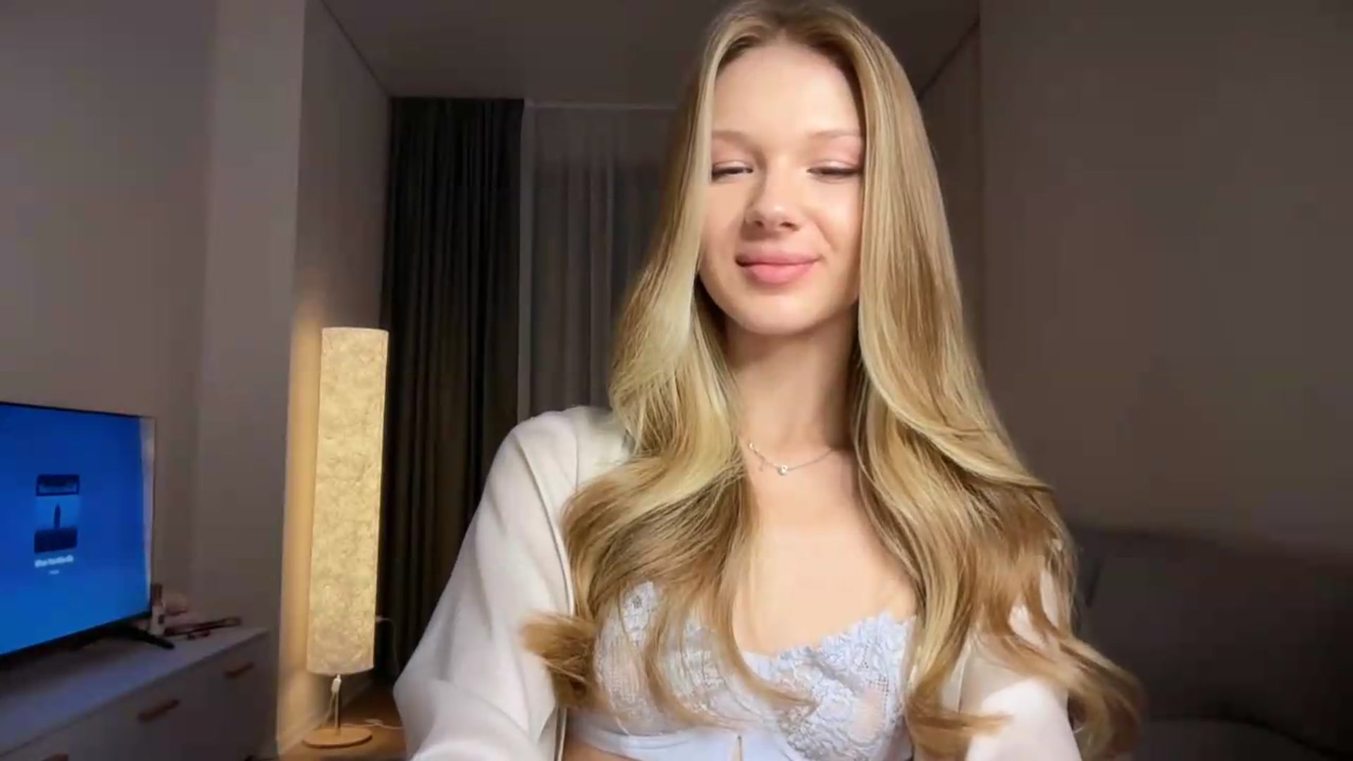 Gallery image thumbnail from CuteBlonde's myfreecams stream on, 09/09/2026, 18:28 image 11 of 20