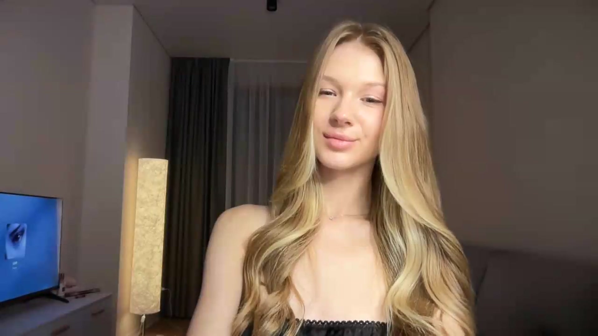 Gallery image thumbnail from CuteBlonde's myfreecams stream on, 09/11/2026, 01:13 image 17 of 20