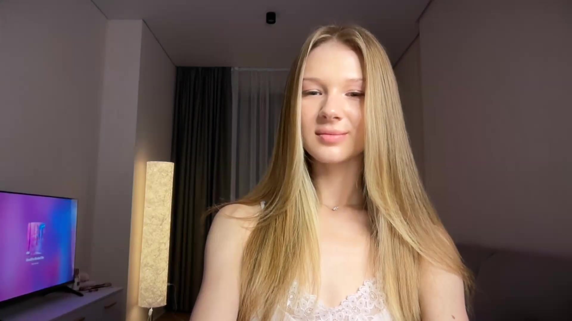 Gallery image thumbnail from CuteBlonde's myfreecams stream on, 09/12/2026, 18:31 image 8 of 20