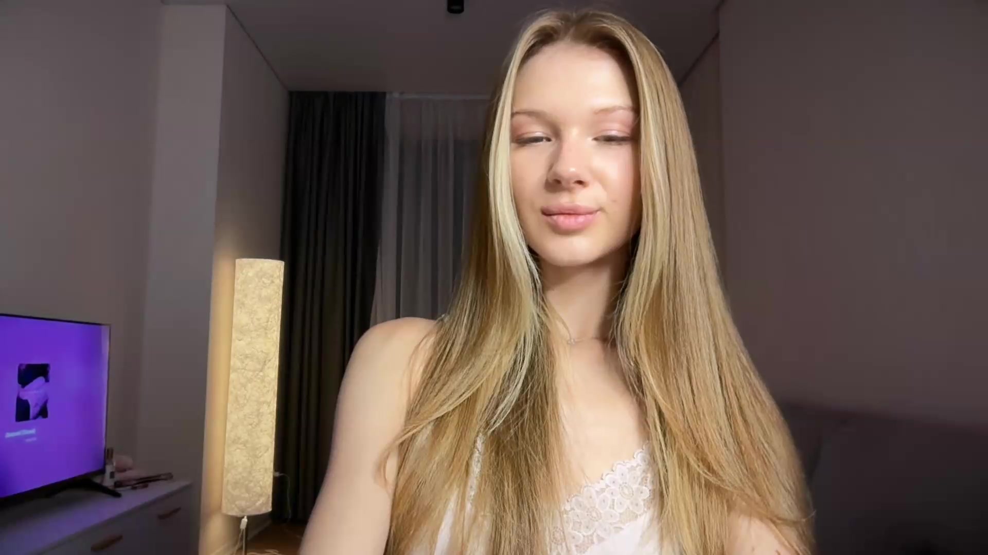 Gallery image thumbnail from CuteBlonde's myfreecams stream on, 09/13/2026, 03:18 image 9 of 20