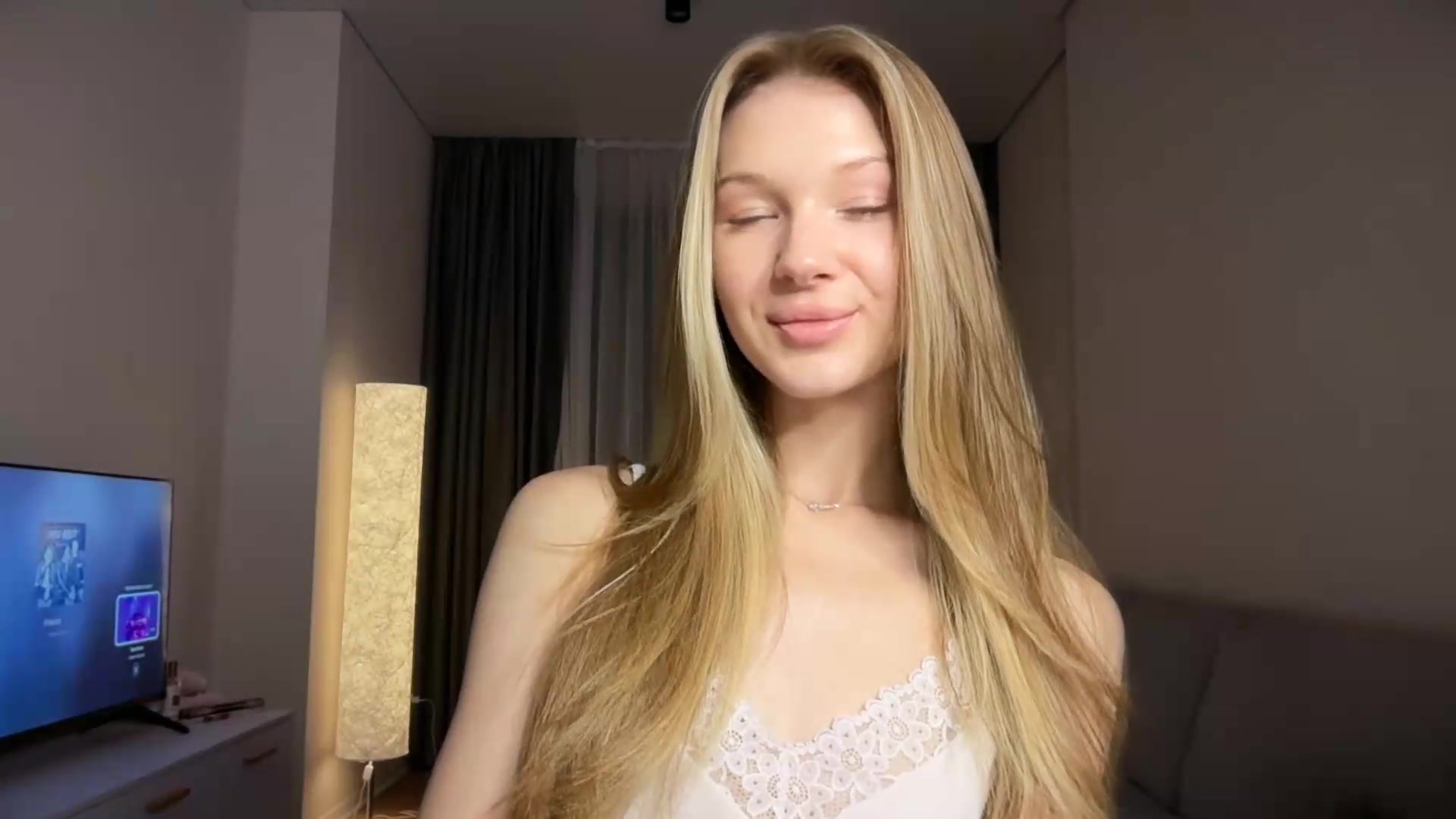 Gallery image thumbnail from CuteBlonde's myfreecams stream on, 09/13/2026, 03:18 image 17 of 20