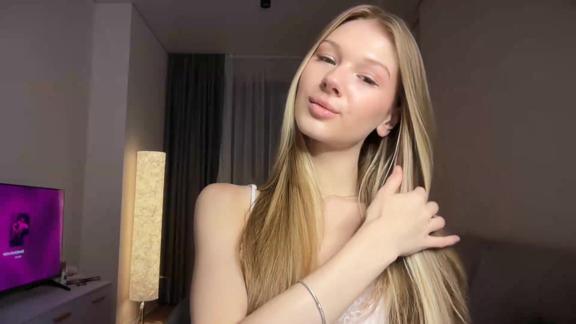 Gallery image thumbnail from CuteBlonde's myfreecams stream on, 09/13/2026, 03:18 image 7 of 20