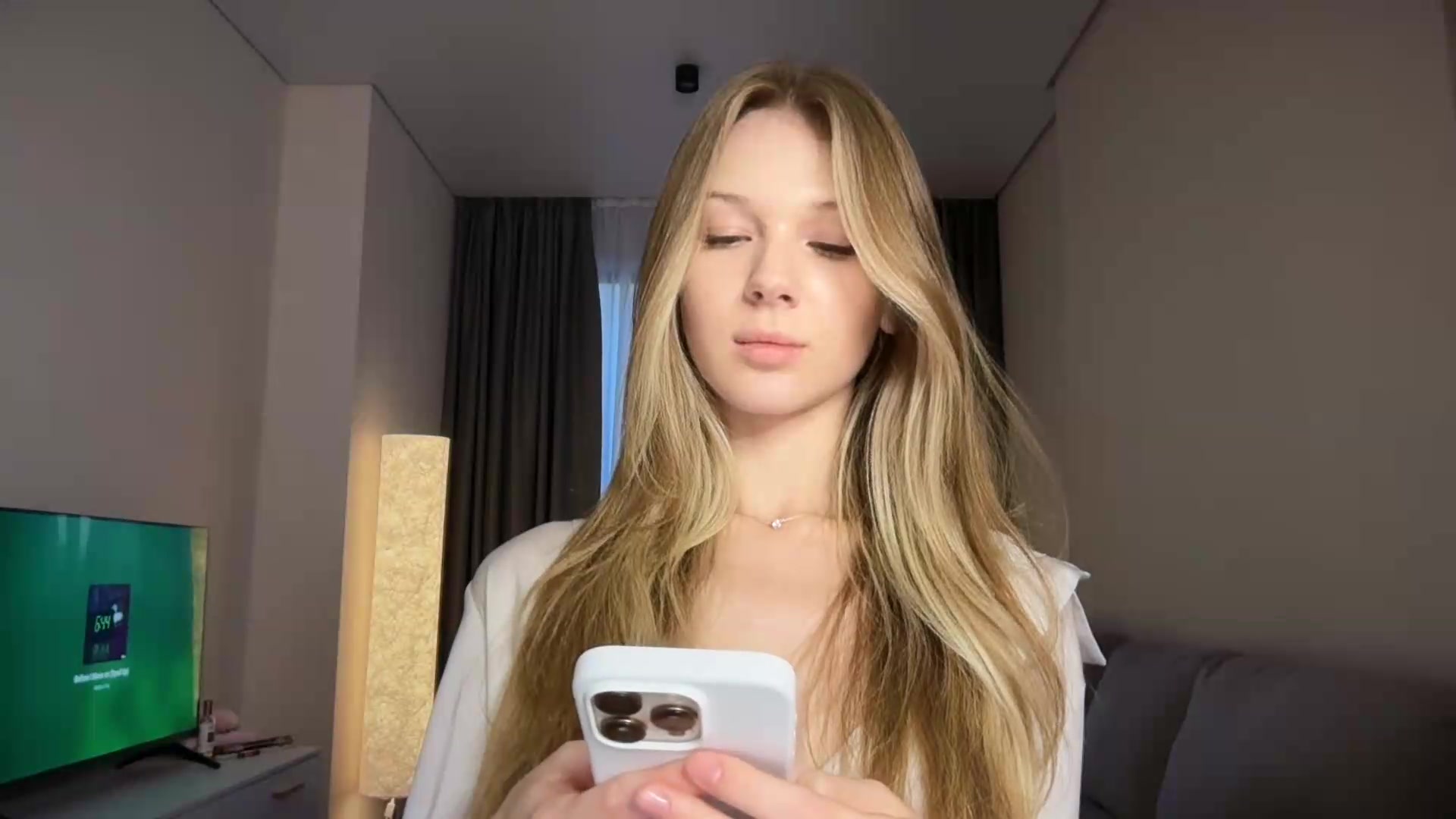 Gallery image thumbnail from CuteBlonde's myfreecams stream on, 09/15/2026, 03:41 image 18 of 20