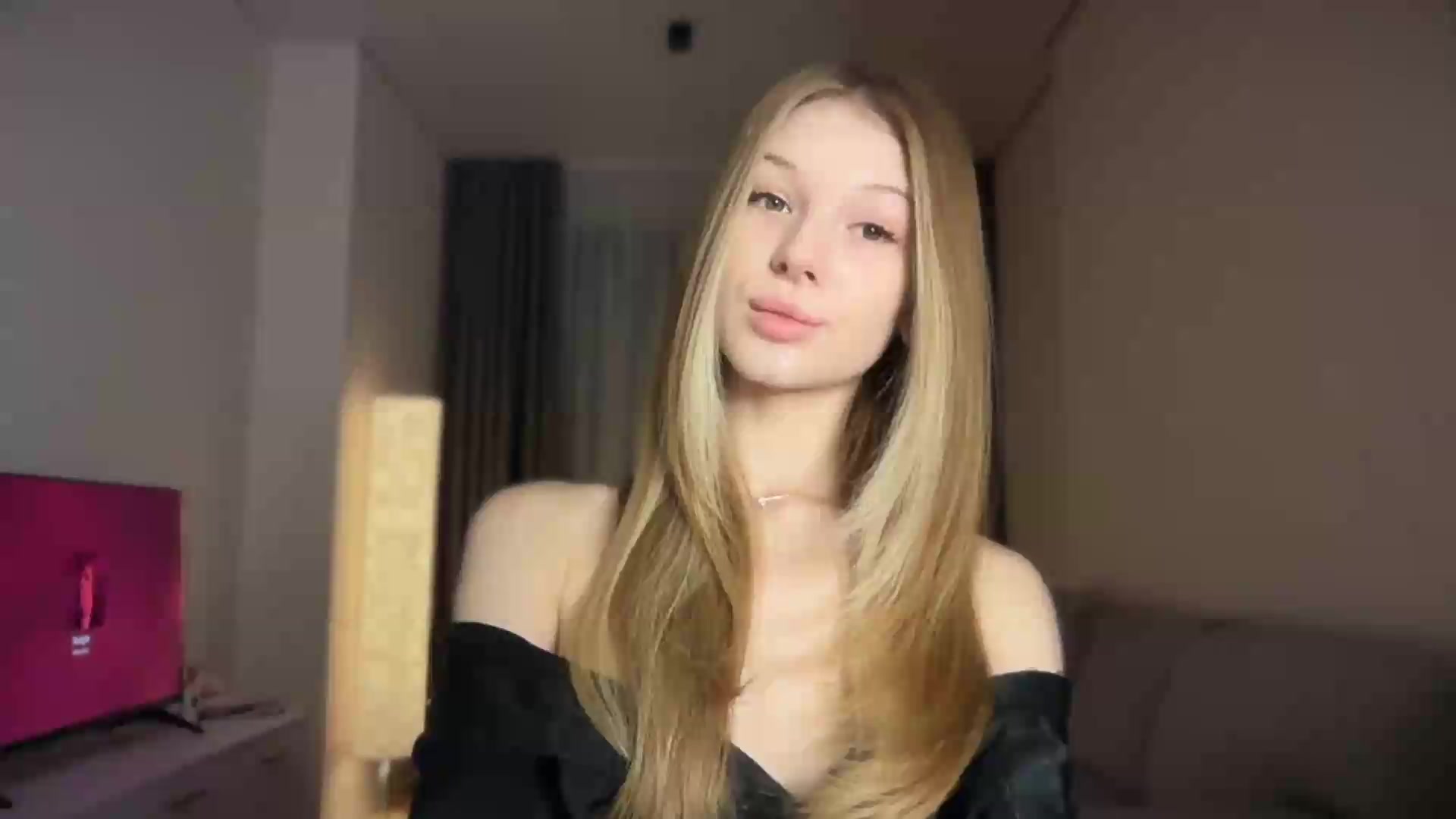 Gallery image thumbnail from CuteBlonde's myfreecams stream on, 09/23/2026, 01:25 image 10 of 20