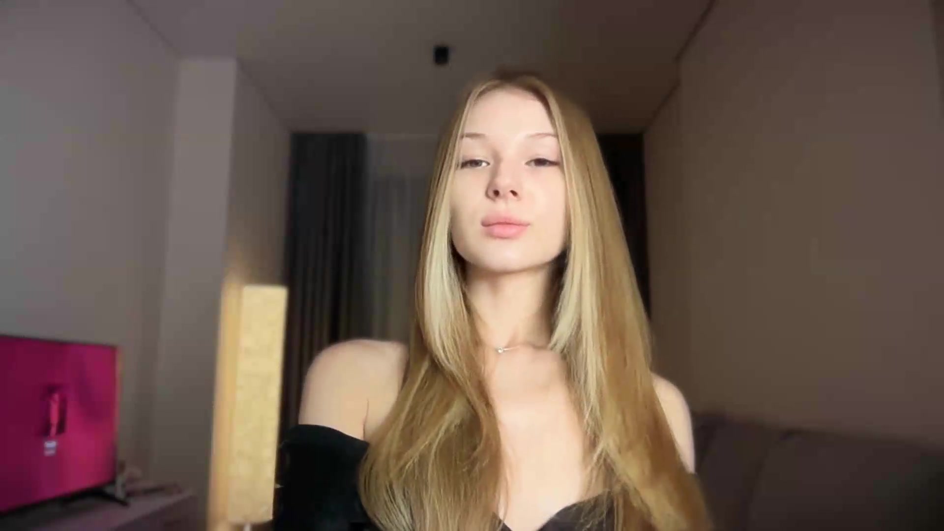 Gallery image thumbnail from CuteBlonde's myfreecams stream on, 09/23/2026, 01:25 image 9 of 20