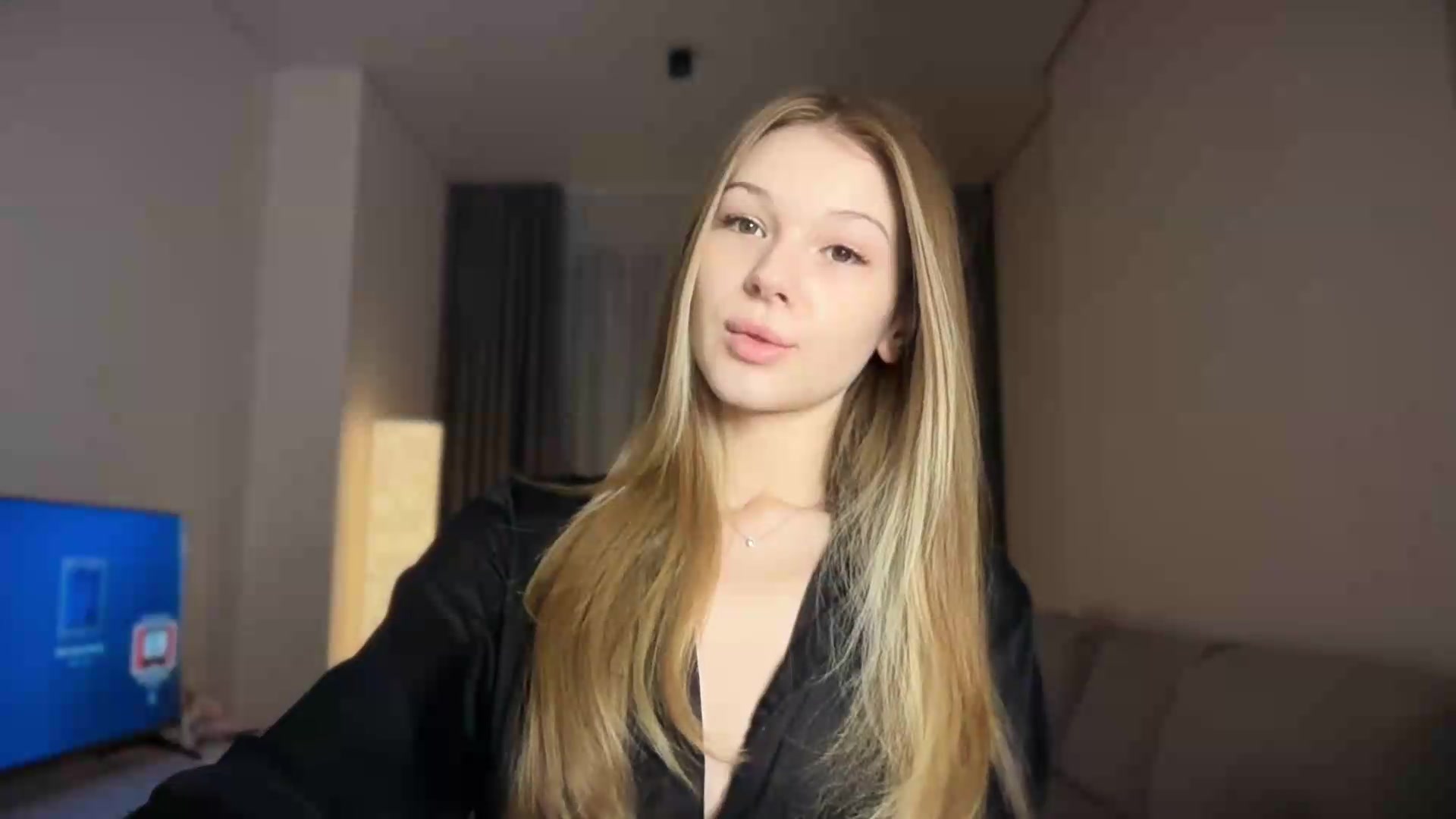 Gallery image thumbnail from CuteBlonde's myfreecams stream on, 09/23/2026, 01:25 image 4 of 20