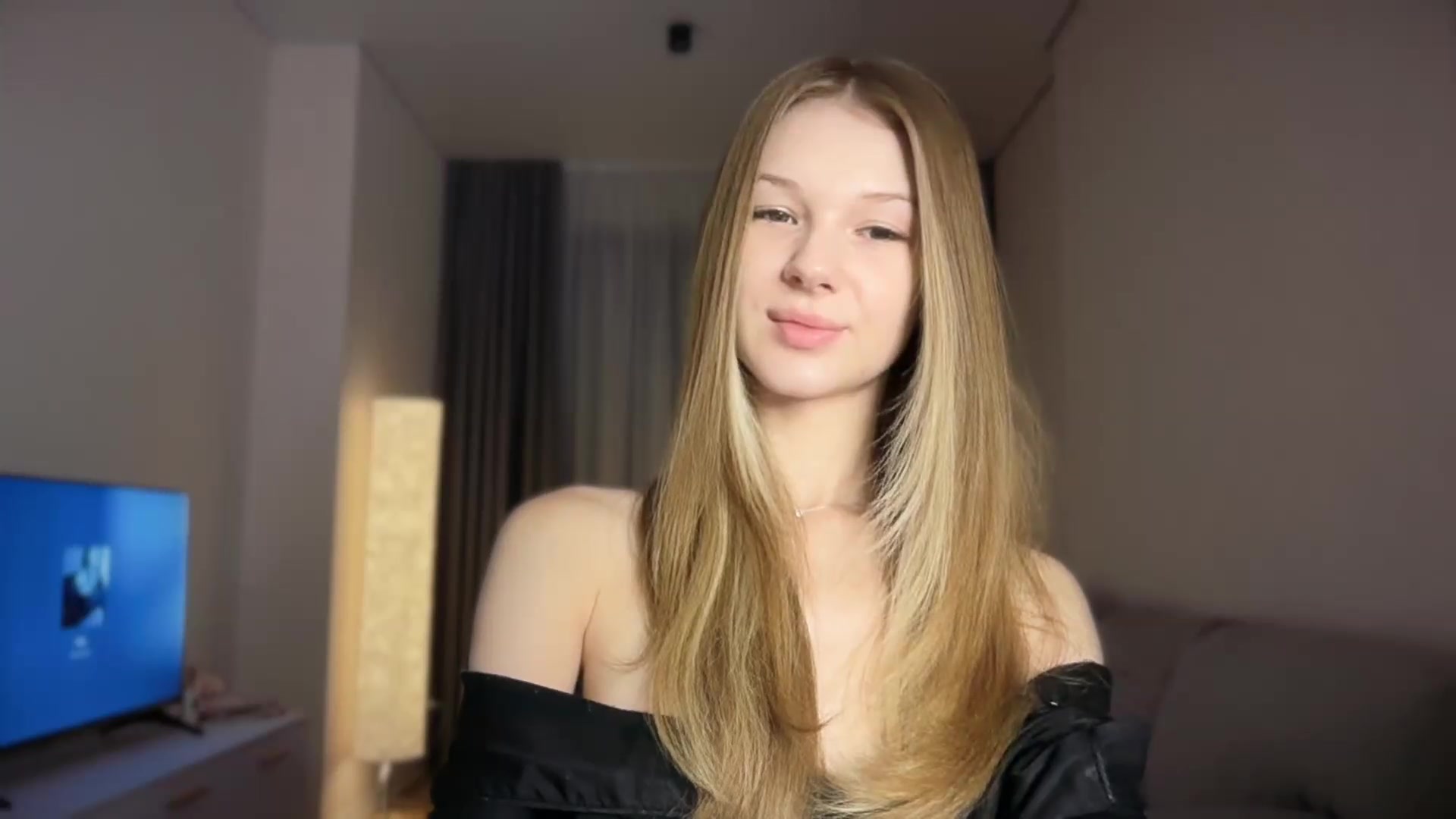 Gallery image thumbnail from CuteBlonde's myfreecams stream on, 09/23/2026, 01:25 image 14 of 20