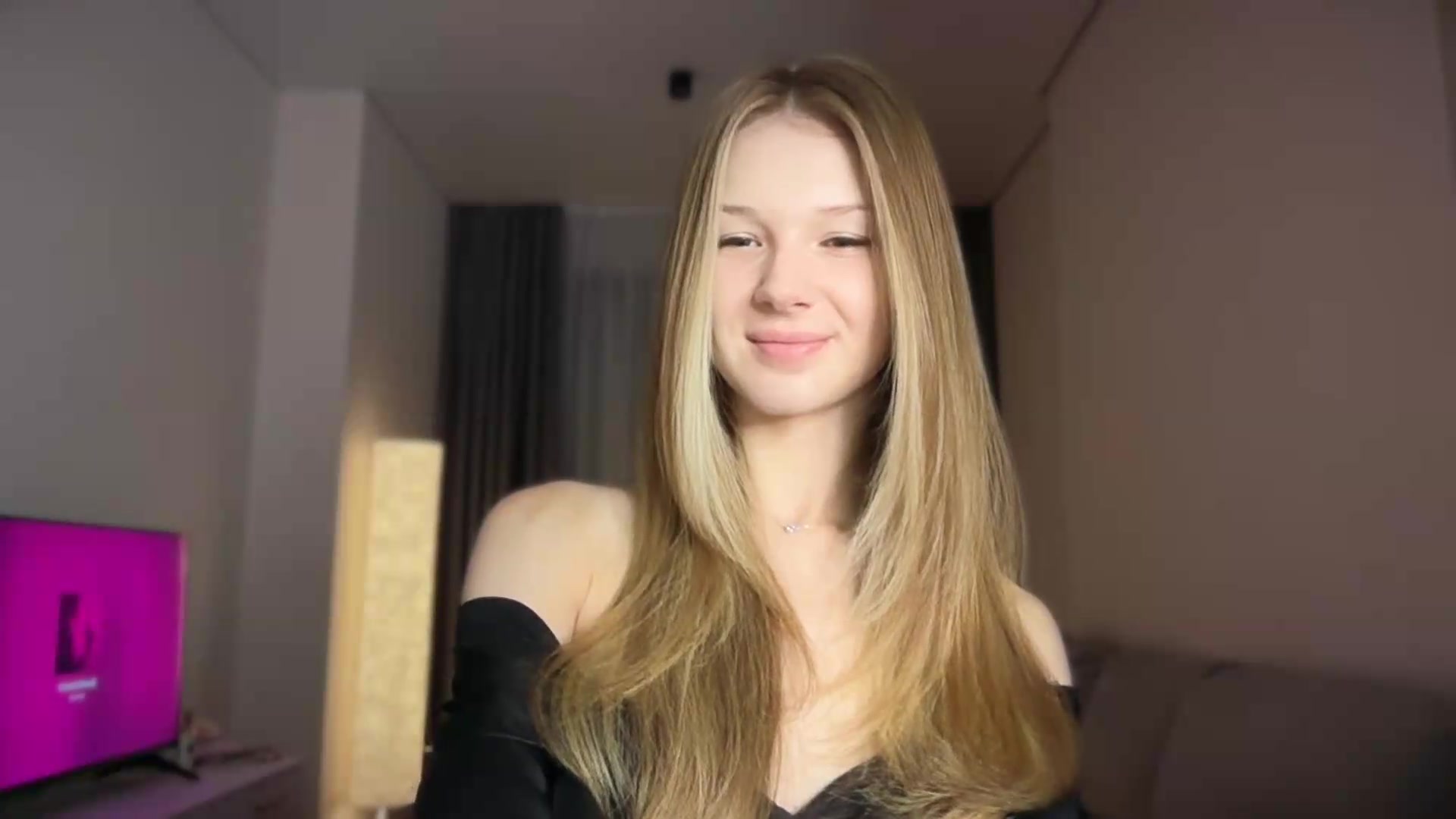 Gallery image thumbnail from CuteBlonde's myfreecams stream on, 09/23/2026, 01:25 image 8 of 20