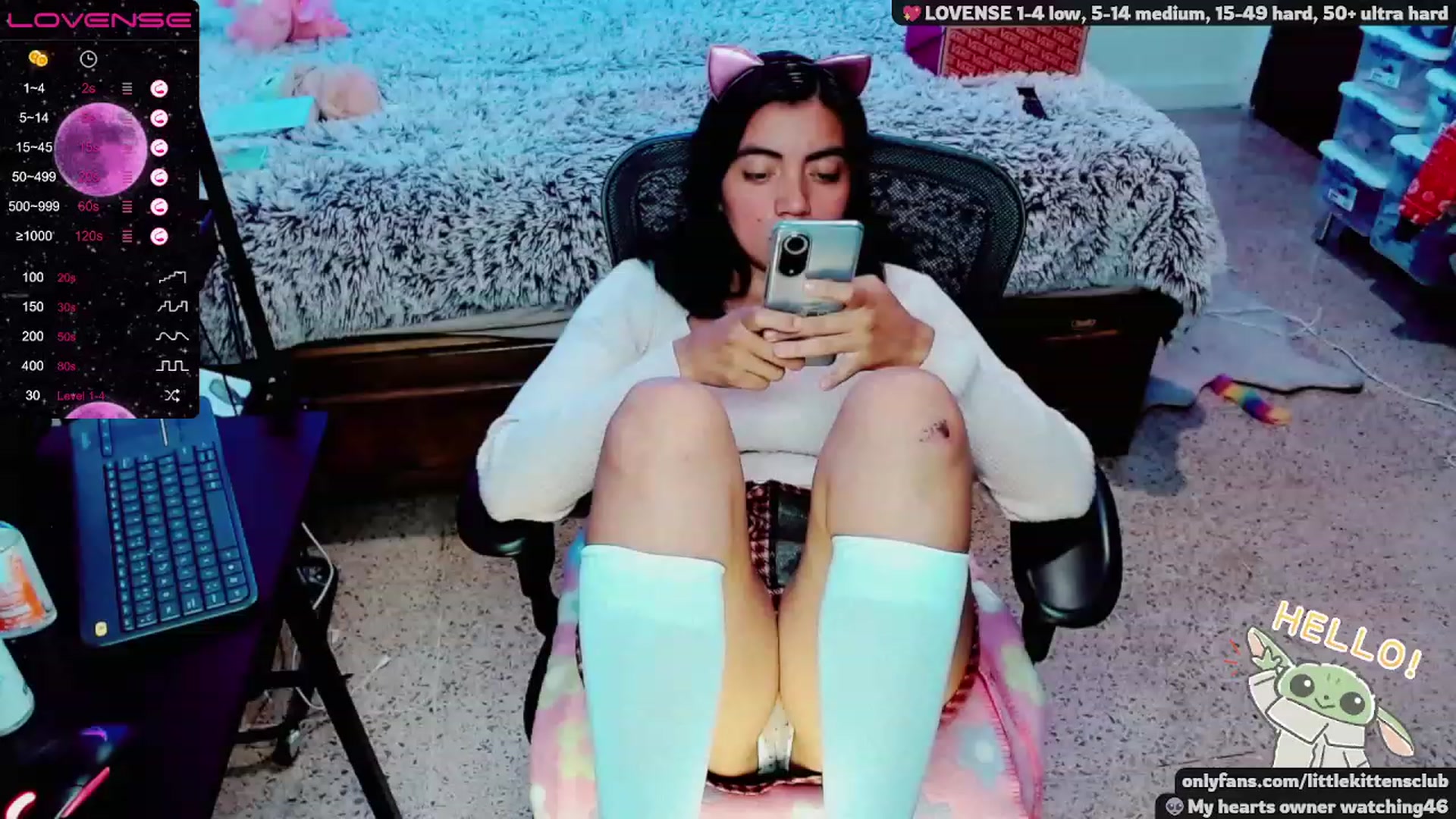 Gallery image thumbnail from CuteCumSlut's myfreecams stream on, 11/18/2022, 24:01 image 7 of 20