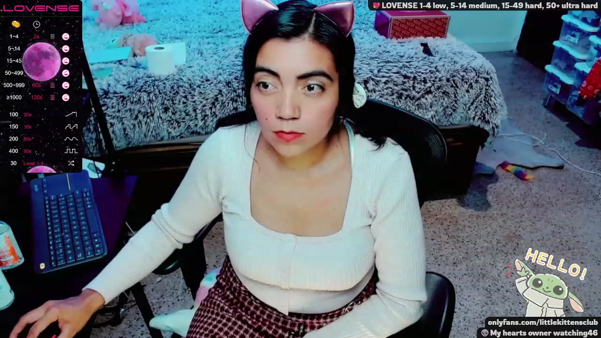 Gallery image thumbnail from CuteCumSlut's myfreecams stream on, 11/18/2022, 24:01 image 1 of 20