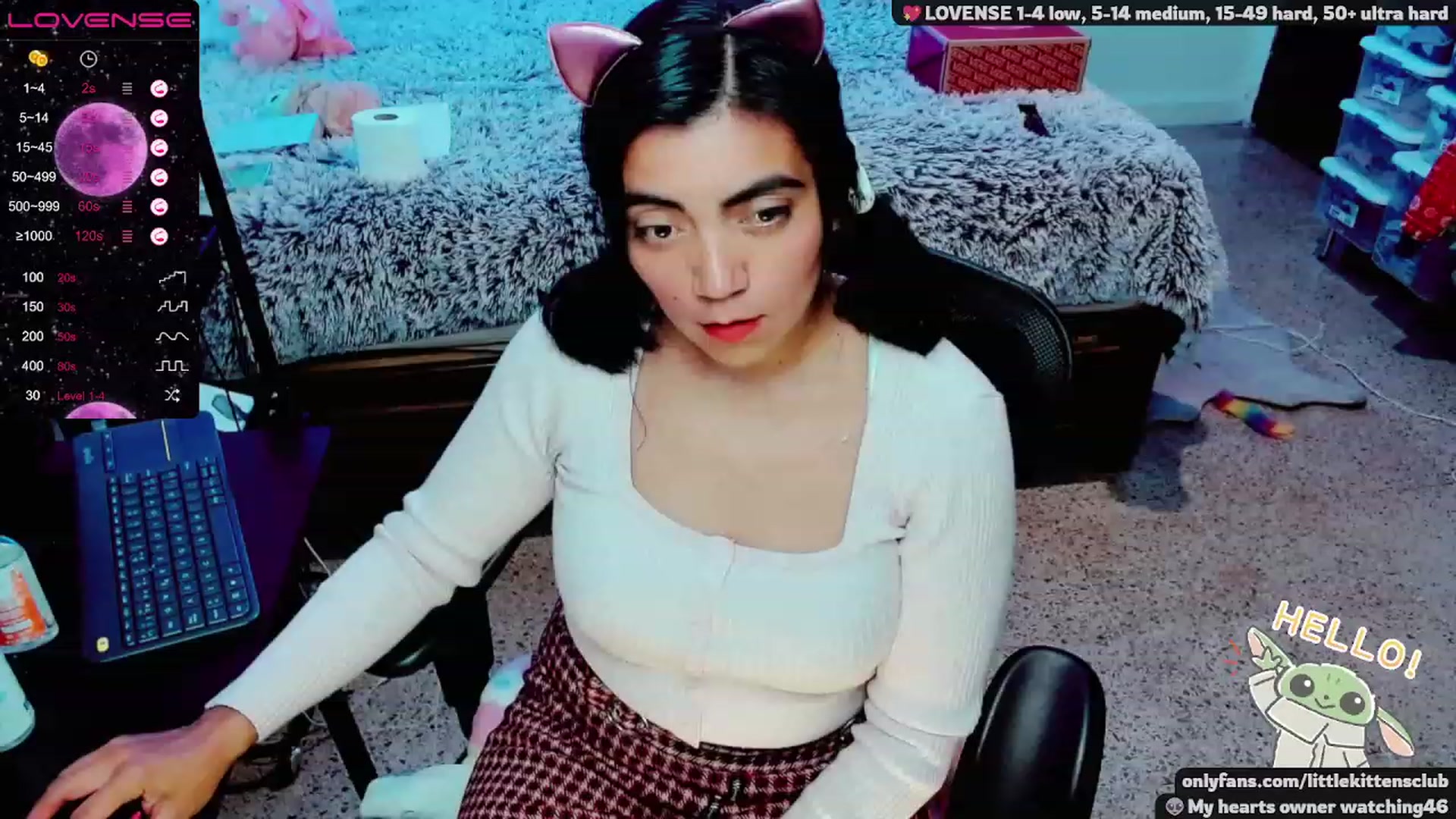 Gallery image thumbnail from CuteCumSlut's myfreecams stream on, 11/18/2022, 24:01 image 3 of 20