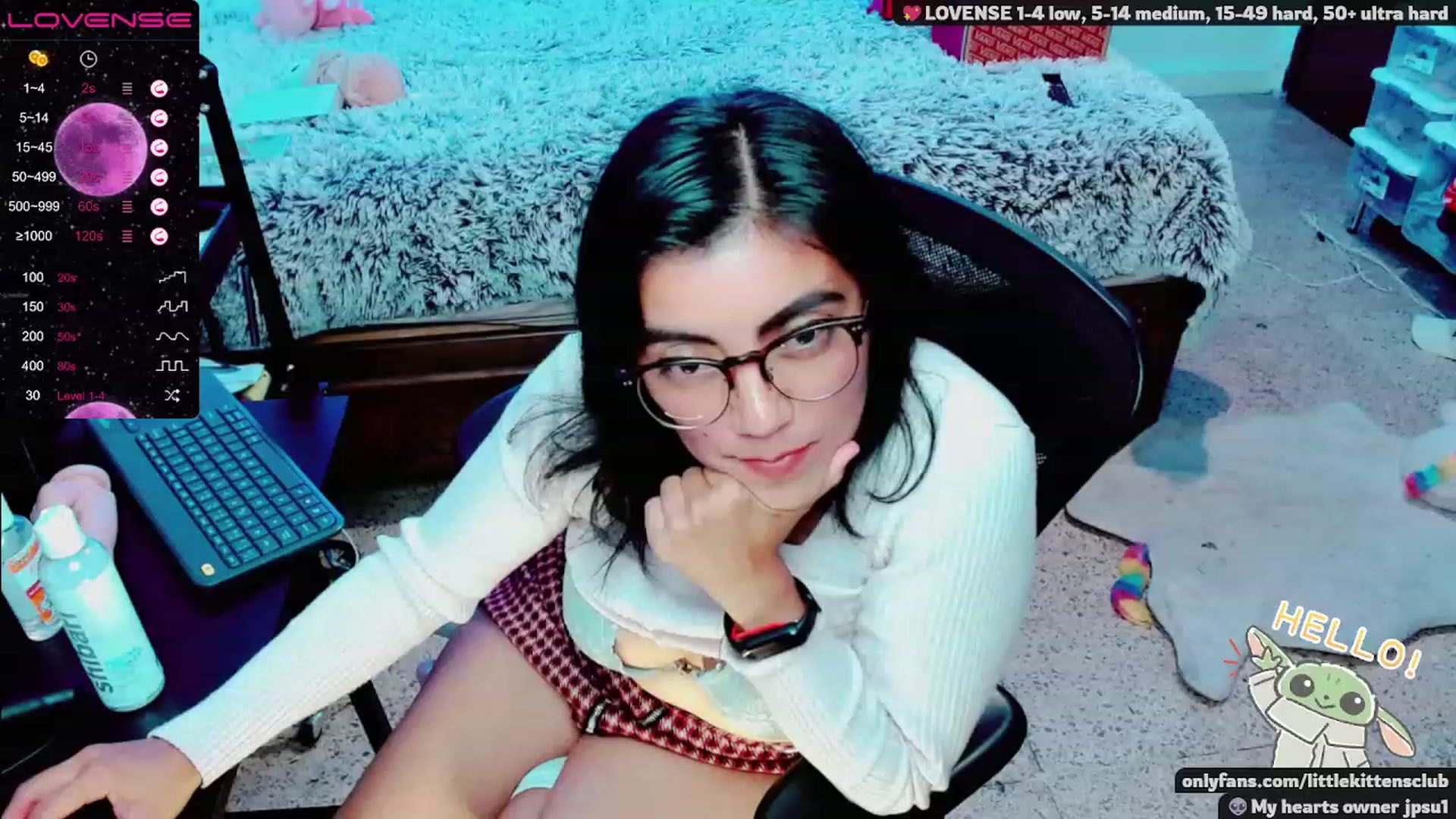 Gallery image thumbnail from CuteCumSlut's myfreecams stream on, 11/18/2022, 05:05 image 18 of 20