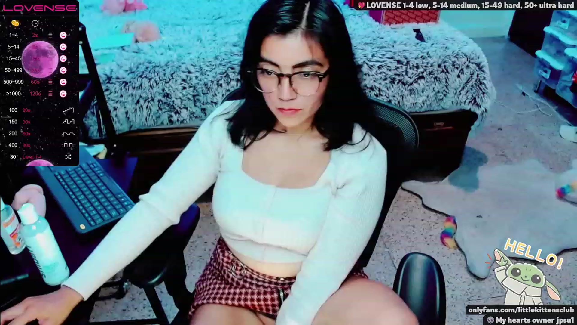 Gallery image thumbnail from CuteCumSlut's myfreecams stream on, 11/18/2022, 05:05 image 8 of 20