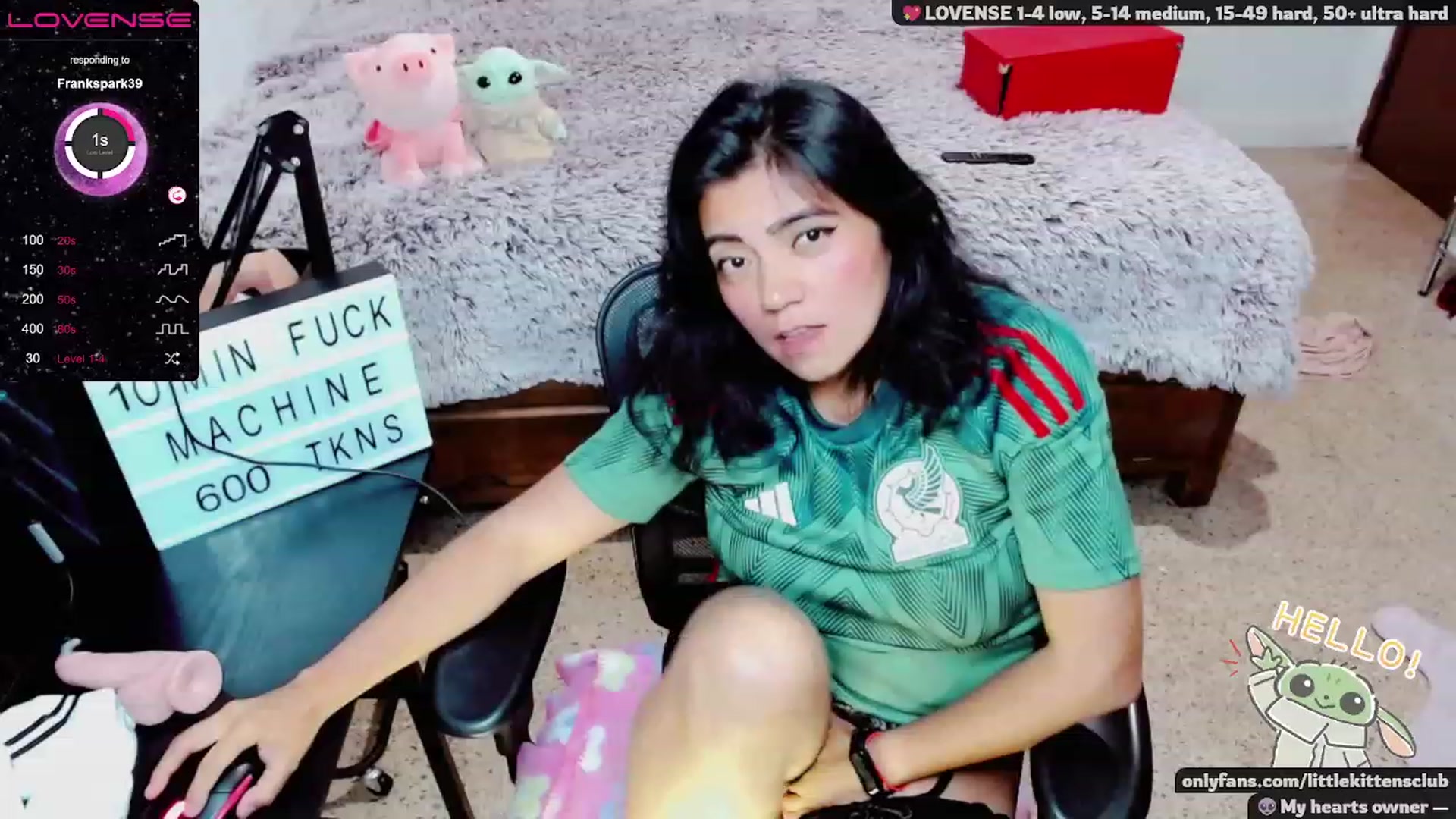 Gallery image thumbnail from CuteCumSlut's myfreecams stream on, 11/22/2022, 05:25 image 14 of 20