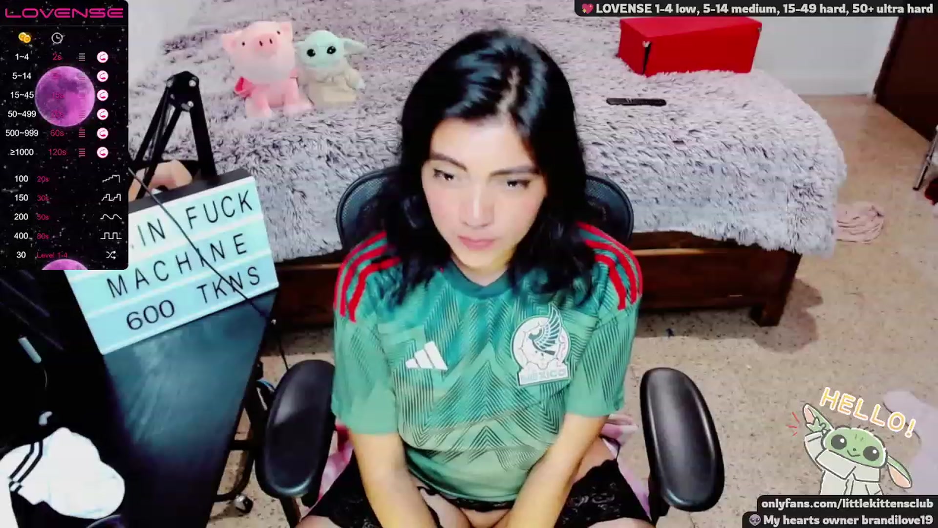 Gallery image thumbnail from CuteCumSlut's myfreecams stream on, 11/22/2022, 05:25 image 17 of 20
