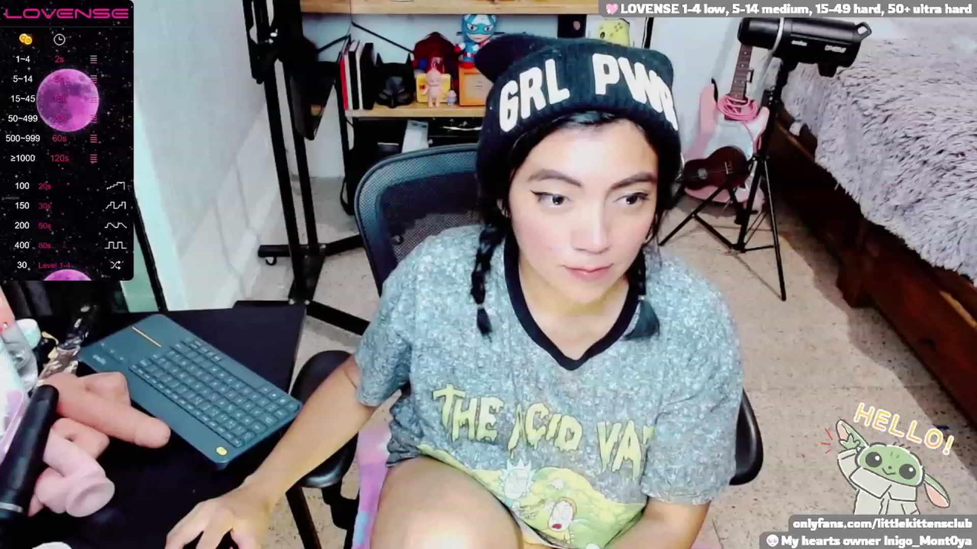 Gallery image thumbnail from CuteCumSlut's myfreecams stream on, 11/28/2022, 01:29 image 18 of 20