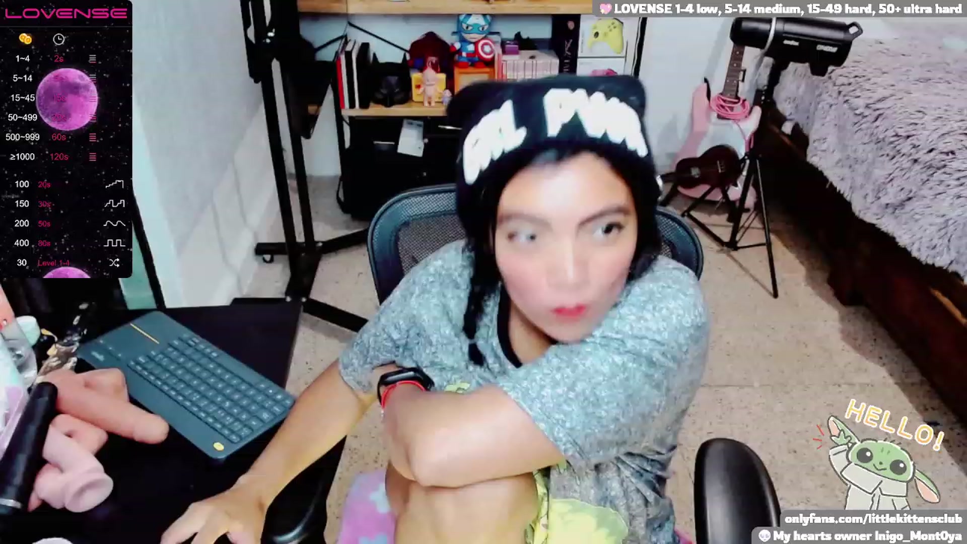 Gallery image thumbnail from CuteCumSlut's myfreecams stream on, 11/28/2022, 01:29 image 19 of 20