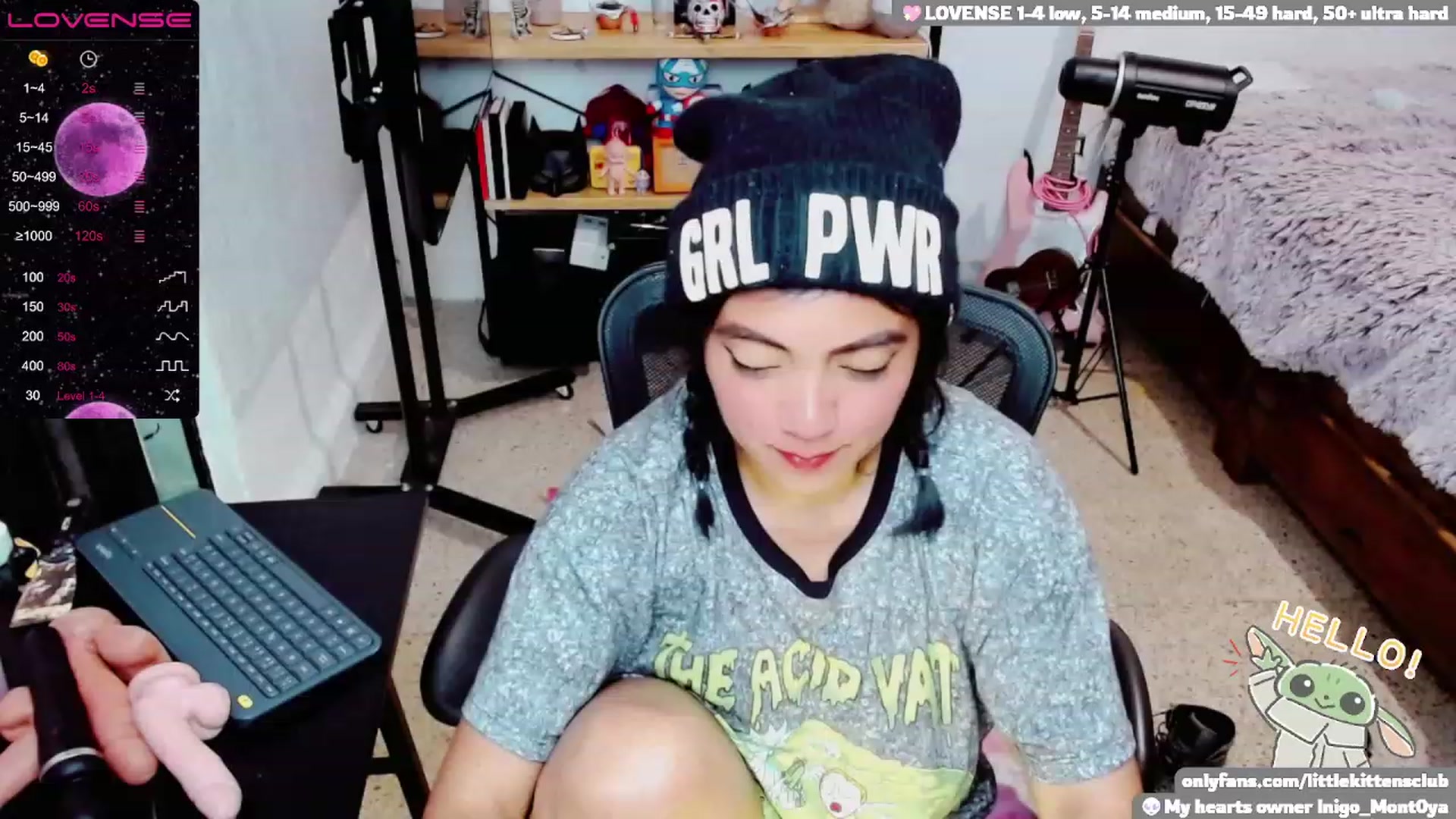 Gallery image thumbnail from CuteCumSlut's myfreecams stream on, 11/28/2022, 05:13 image 6 of 20