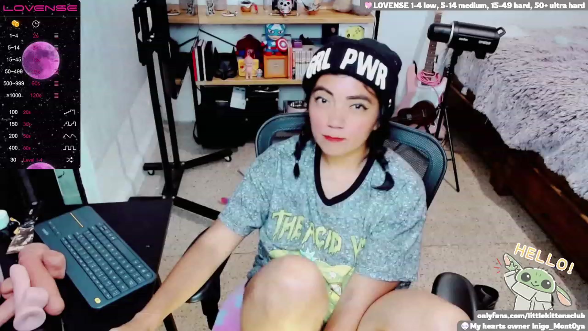 Gallery image thumbnail from CuteCumSlut's myfreecams stream on, 11/28/2022, 05:13 image 2 of 20