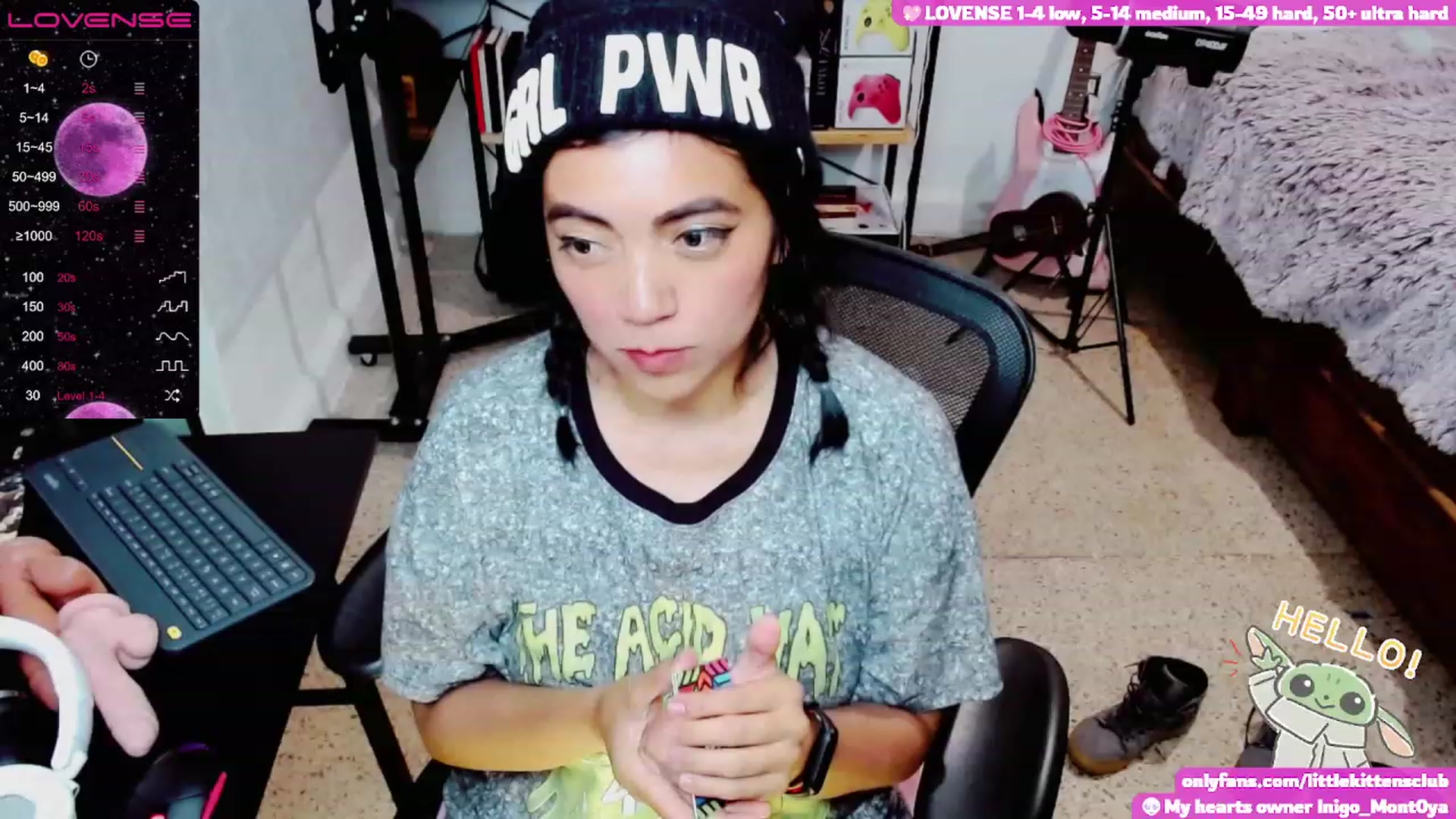 Gallery image thumbnail from CuteCumSlut's myfreecams stream on, 11/28/2022, 05:13 image 13 of 20