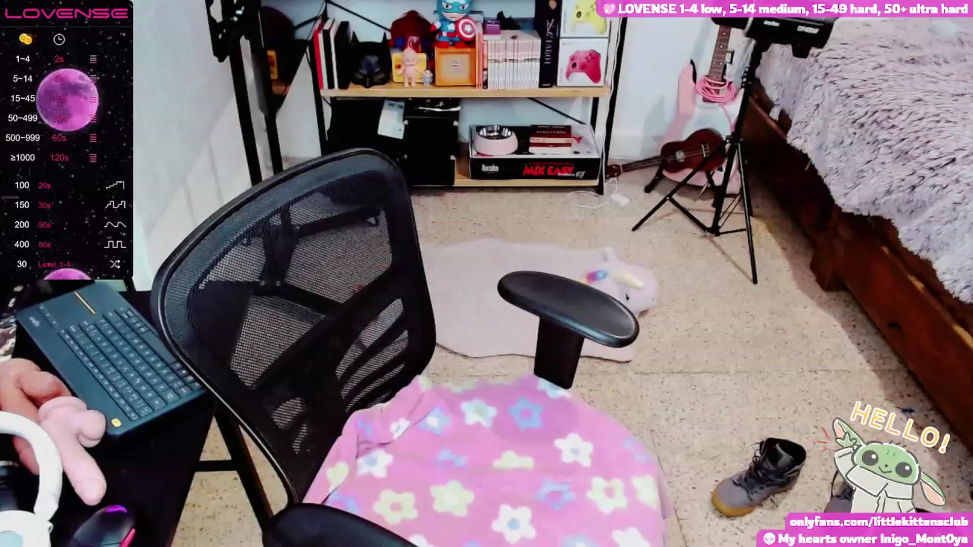 Gallery image thumbnail from CuteCumSlut's myfreecams stream on, 11/28/2022, 05:13 image 12 of 20