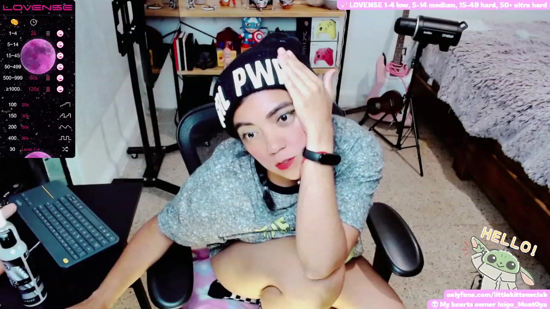 Gallery image thumbnail from CuteCumSlut's myfreecams stream on, 11/28/2022, 06:50 image 6 of 20