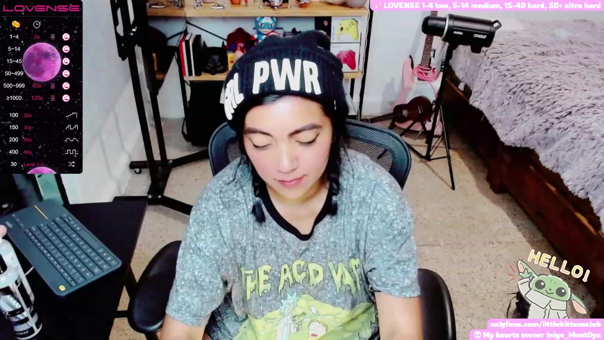 Gallery image thumbnail from CuteCumSlut's myfreecams stream on, 11/28/2022, 07:30 image 14 of 20