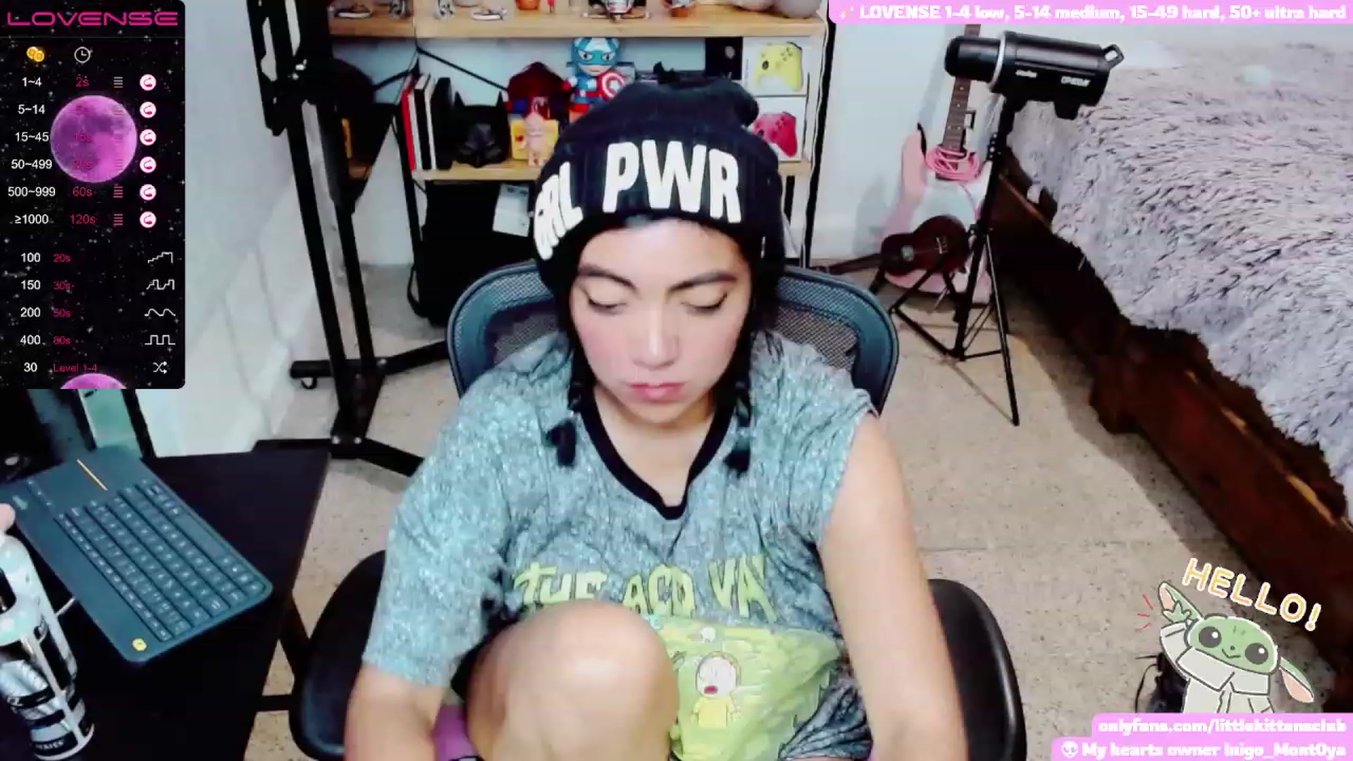 Gallery image thumbnail from CuteCumSlut's myfreecams stream on, 11/28/2022, 07:30 image 17 of 20
