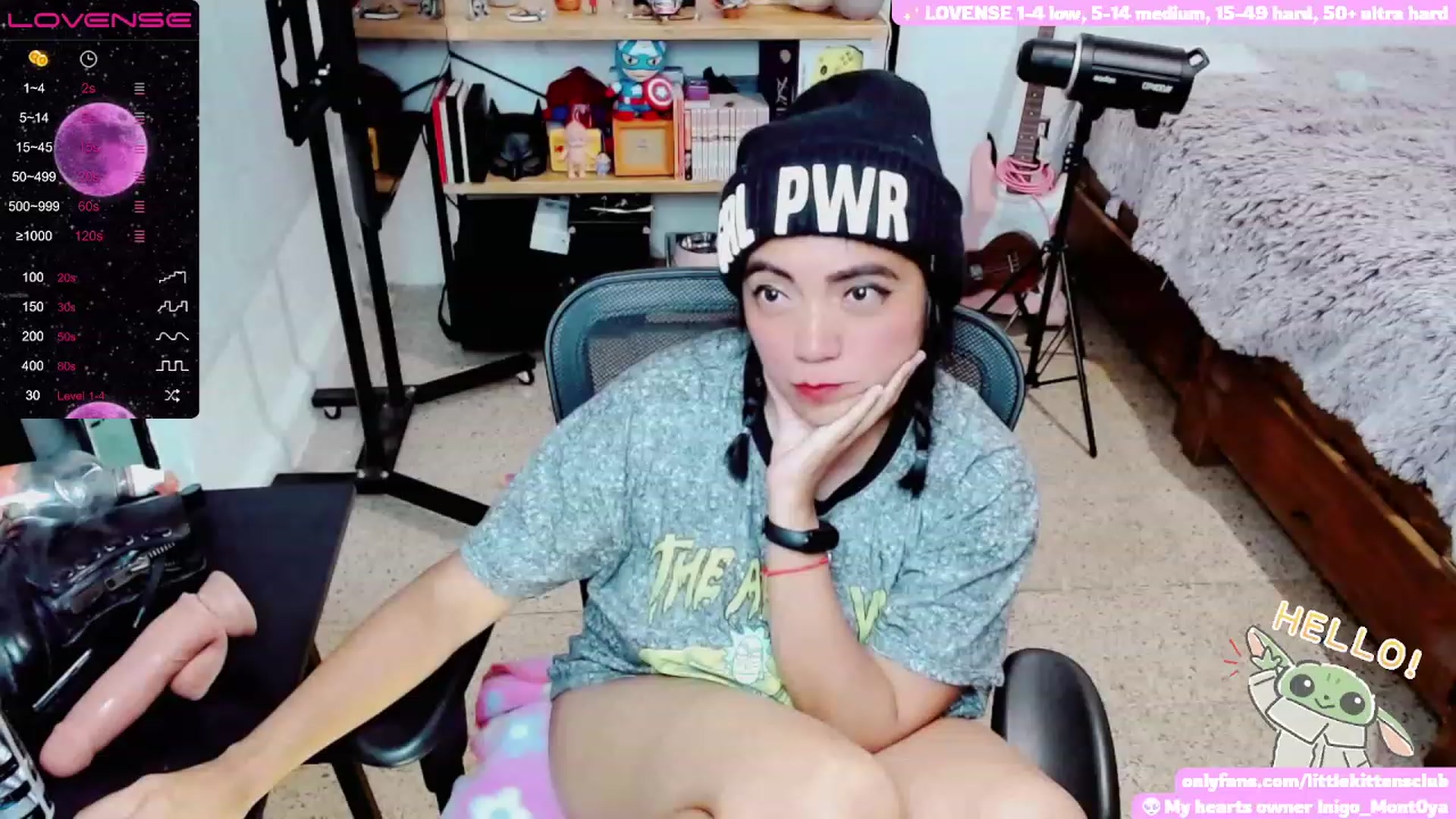 Gallery image thumbnail from CuteCumSlut's myfreecams stream on, 11/28/2022, 08:45 image 8 of 20