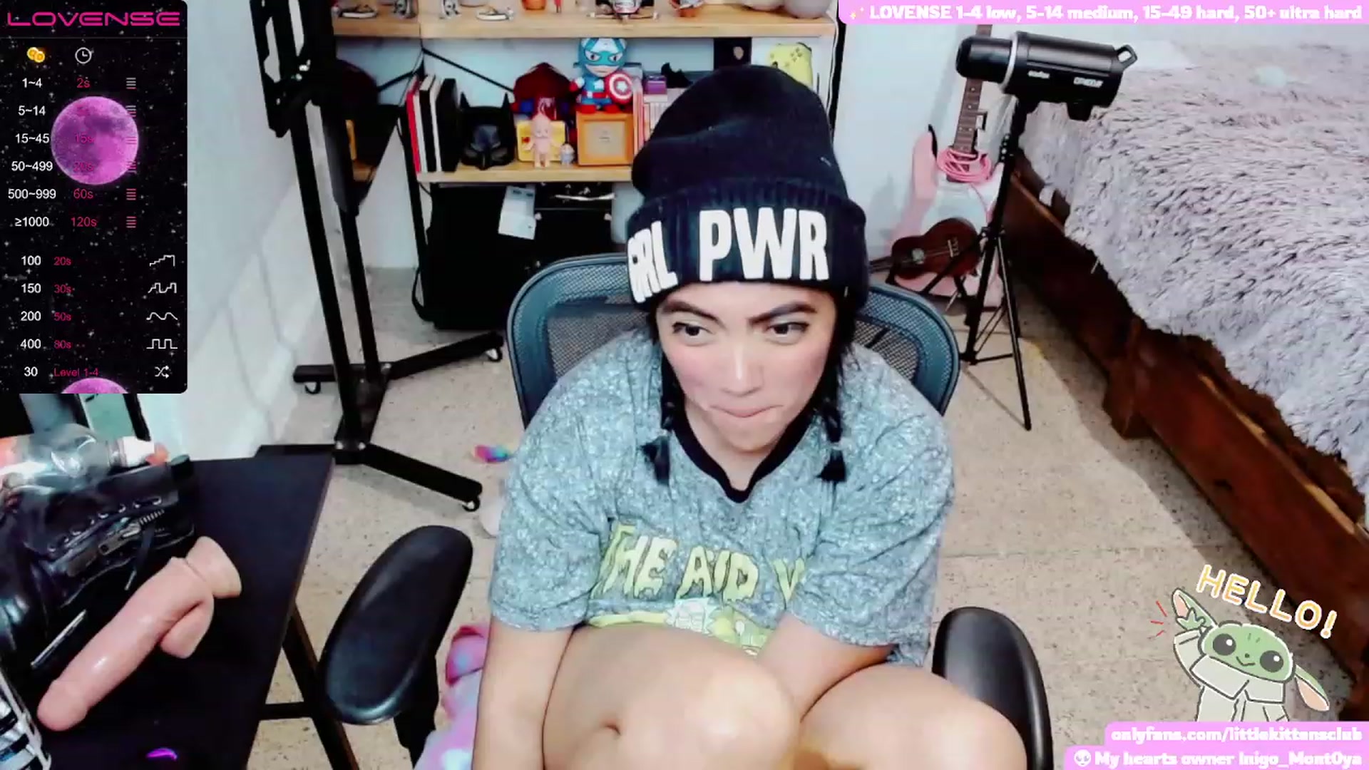 Gallery image thumbnail from CuteCumSlut's myfreecams stream on, 11/28/2022, 08:45 image 6 of 20