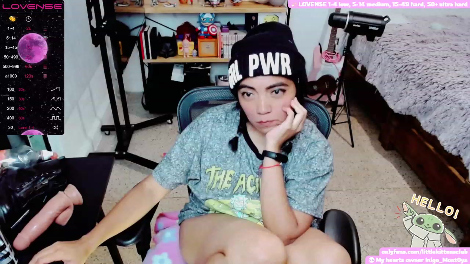 Gallery image thumbnail from CuteCumSlut's myfreecams stream on, 11/28/2022, 08:45 image 4 of 20