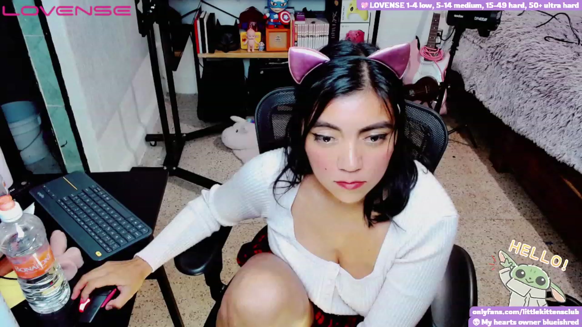 Gallery image thumbnail from CuteCumSlut's myfreecams stream on, 11/29/2022, 07:31 image 4 of 20