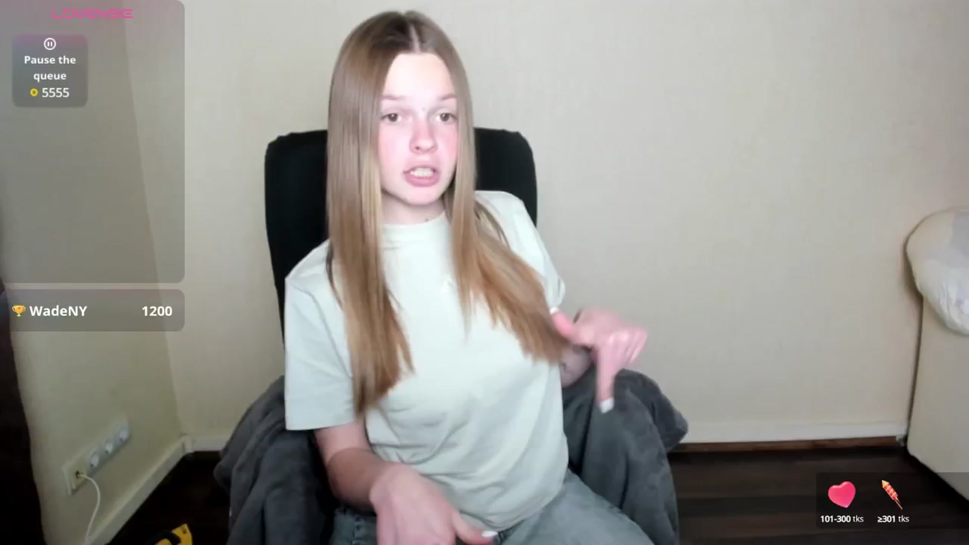 Gallery image thumbnail from CuteDina's myfreecams stream on, 04/28/2025, 10:12 image 3 of 20
