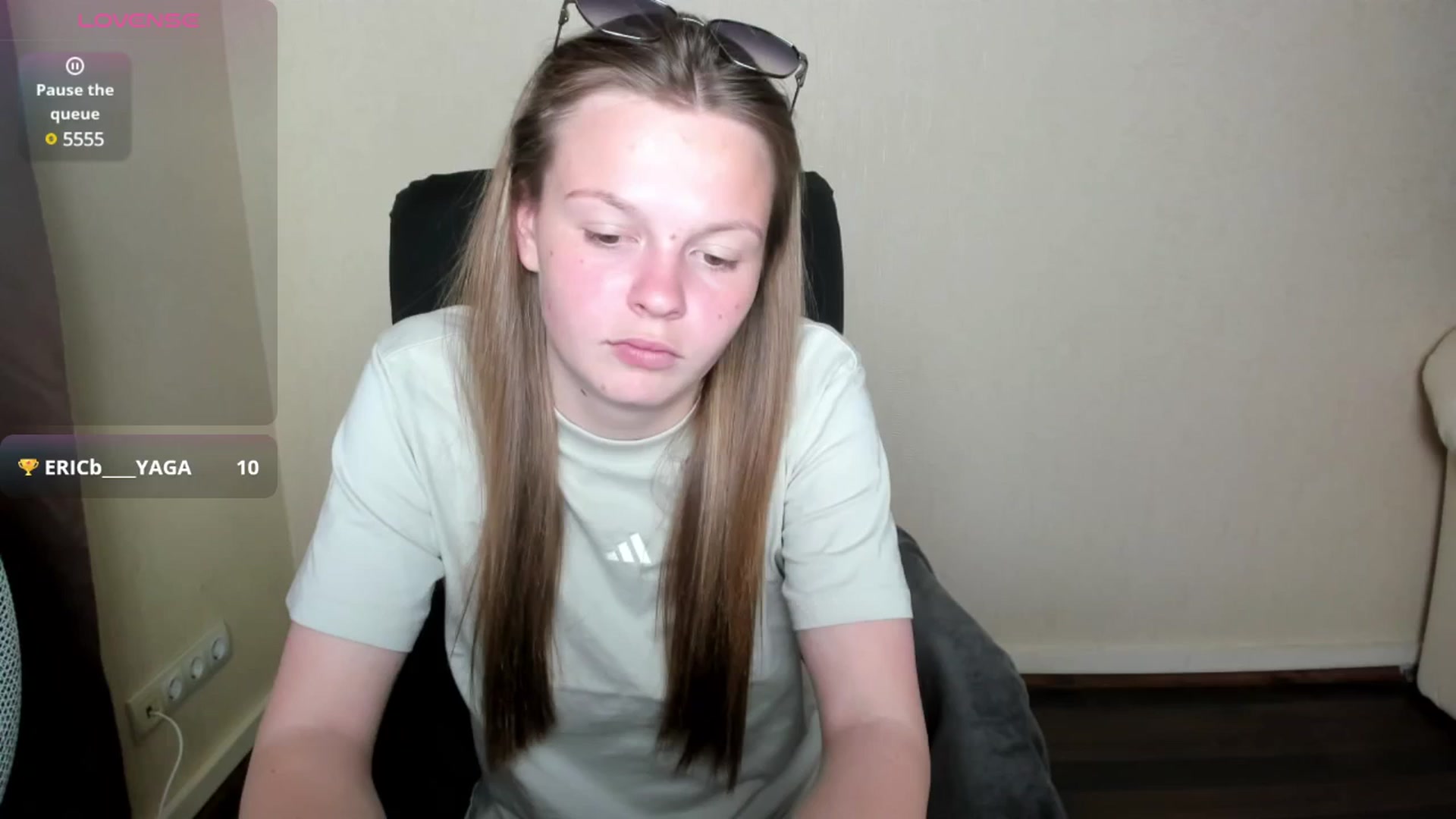 Gallery image thumbnail from CuteDina's myfreecams stream on, 05/04/2025, 09:39 image 16 of 20