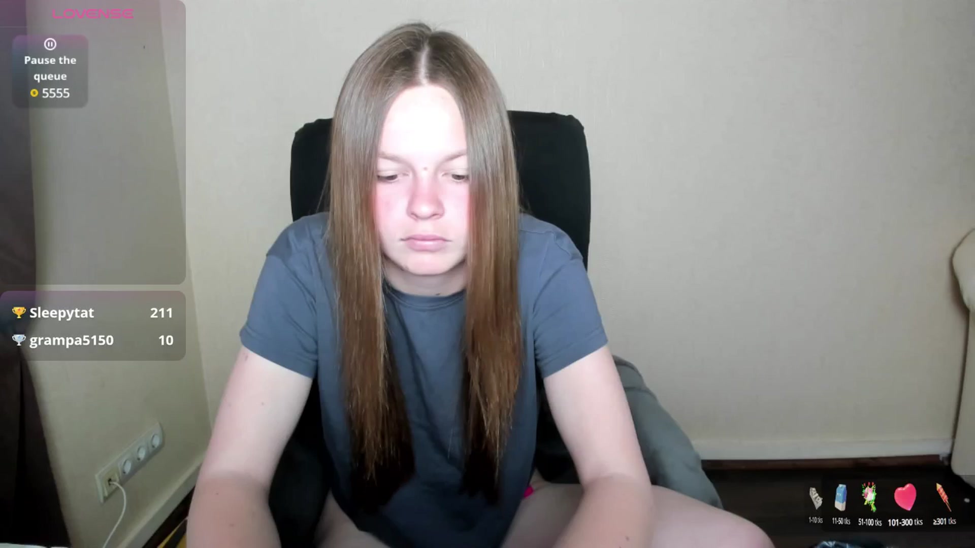 Gallery image thumbnail from CuteDina's myfreecams stream on, 05/13/2025, 07:21 image 16 of 20