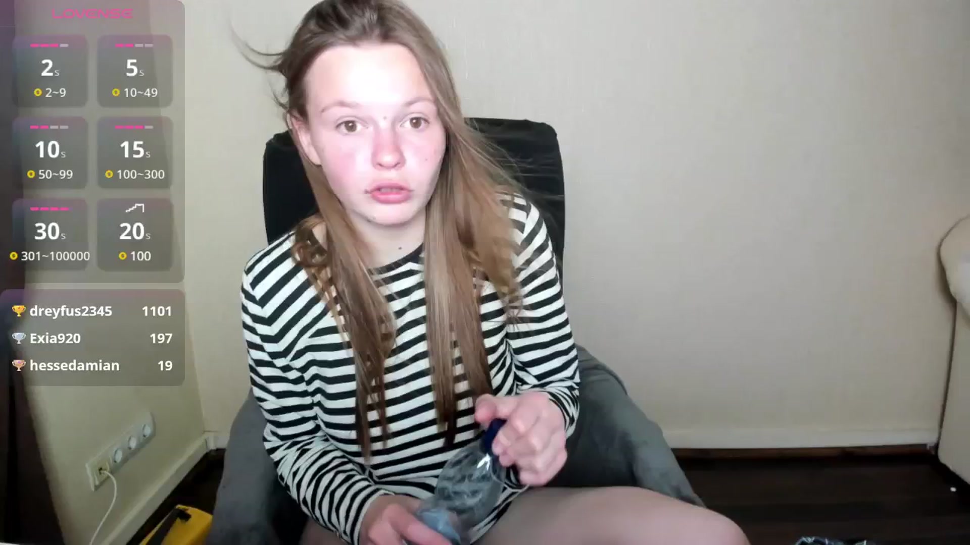 Gallery image thumbnail from CuteDina's myfreecams stream on, 05/18/2025, 08:54 image 12 of 20