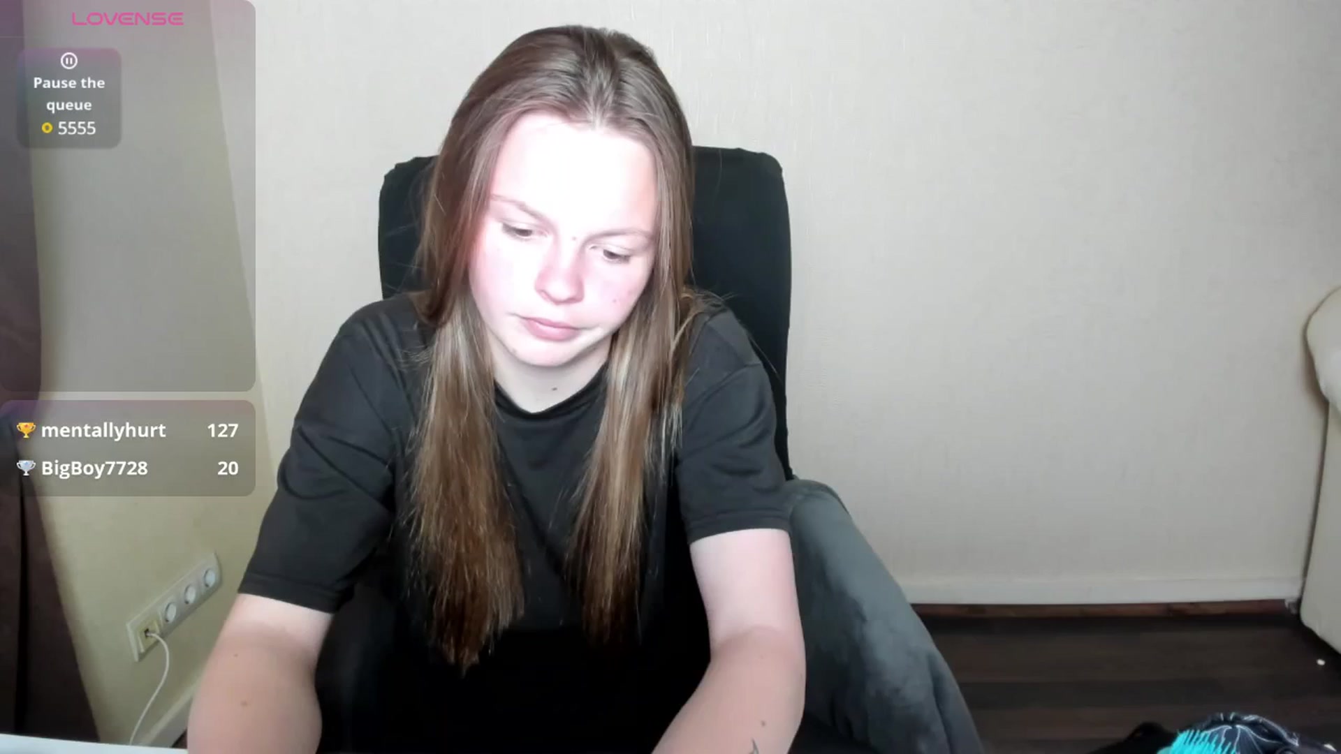 Gallery image thumbnail from CuteDina's myfreecams stream on, 05/19/2025, 08:24 image 1 of 20