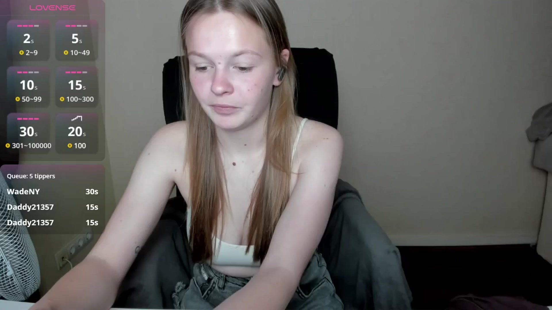 Gallery image thumbnail from CuteDina's myfreecams stream on, 05/30/2025, 09:50 image 11 of 20