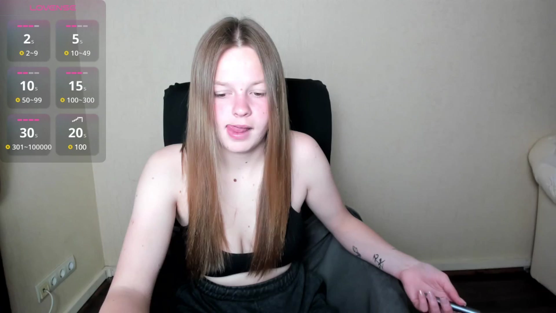 Gallery image thumbnail from CuteDina's myfreecams stream on, 06/02/2025, 06:56 image 8 of 20