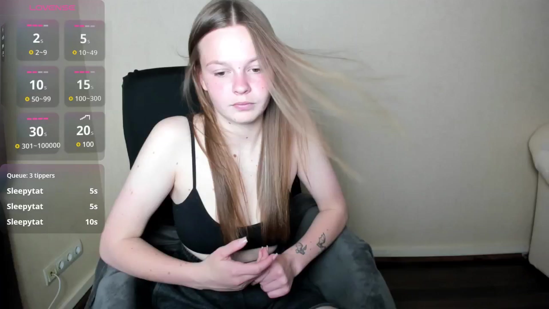 Gallery image thumbnail from CuteDina's myfreecams stream on, 06/02/2025, 07:38 image 9 of 20