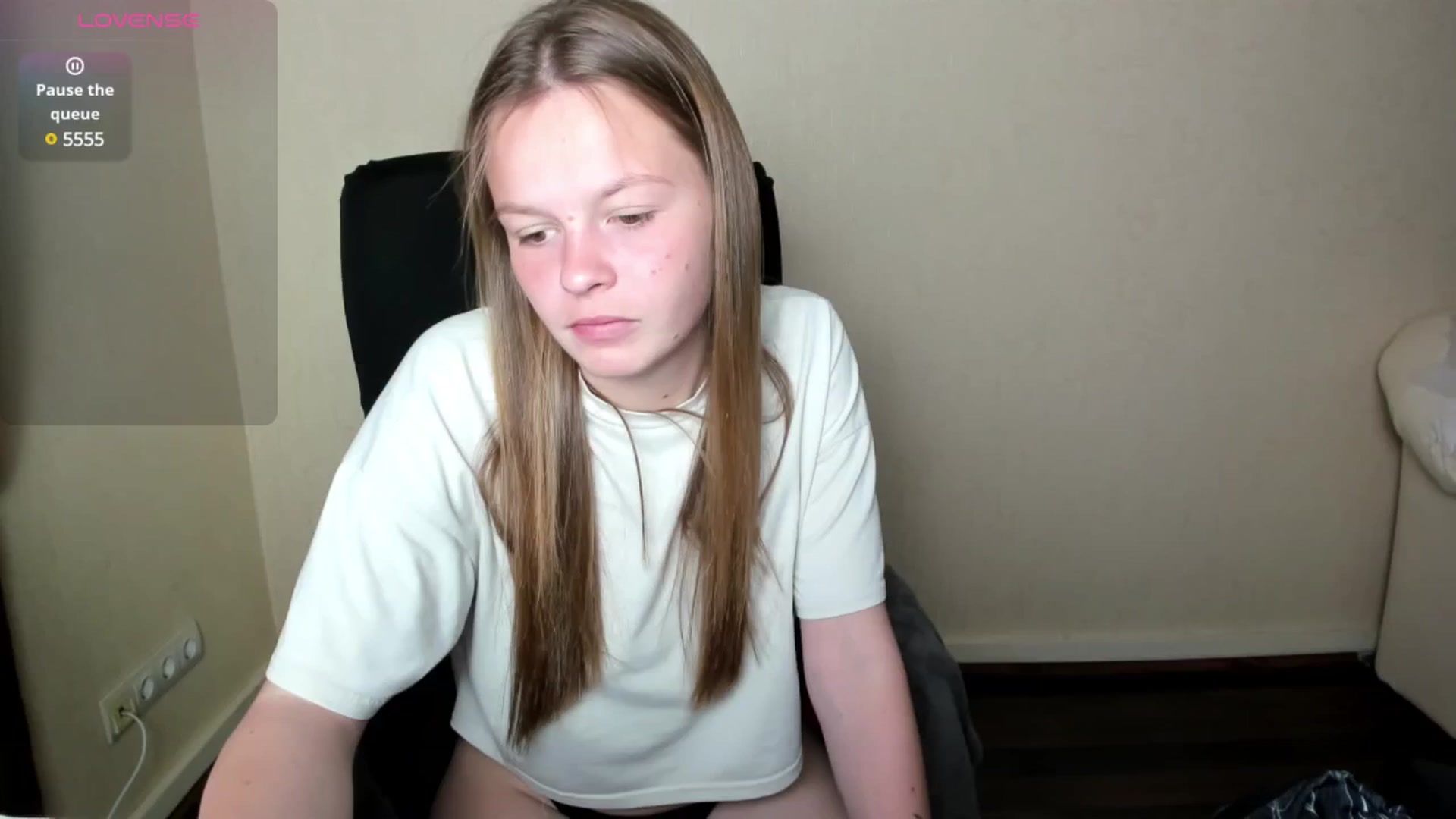 Gallery image thumbnail from CuteDina's myfreecams stream on, 06/03/2025, 06:58 image 17 of 20