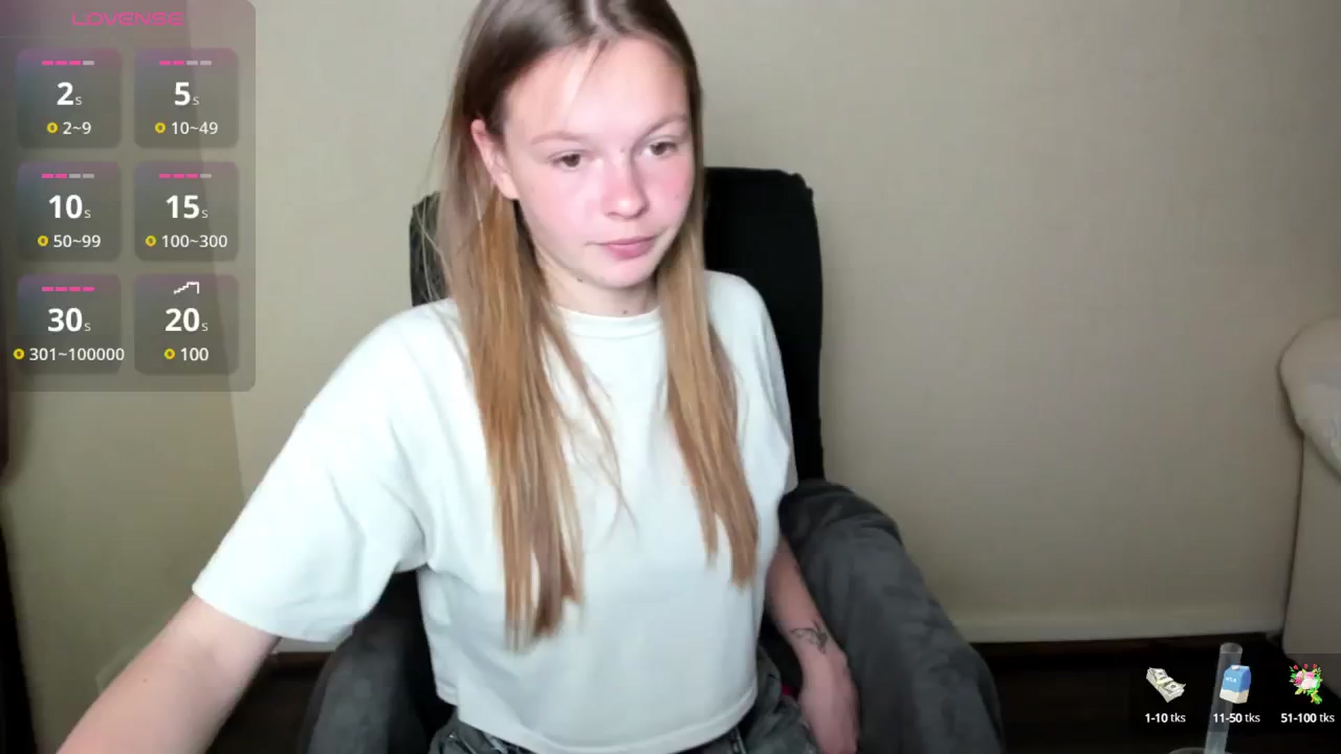 Gallery image thumbnail from CuteDina's myfreecams stream on, 06/03/2025, 06:58 image 10 of 20