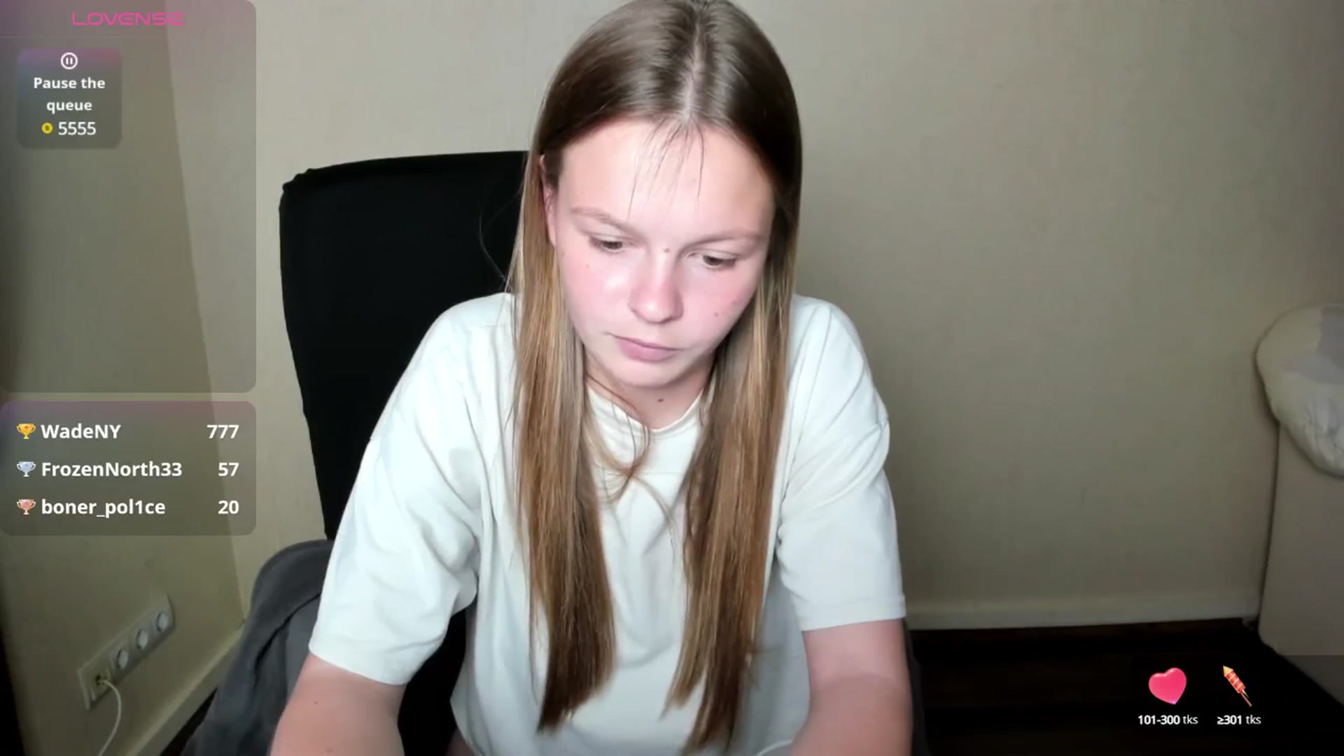 Gallery image thumbnail from CuteDina's myfreecams stream on, 06/03/2025, 10:26 image 18 of 20