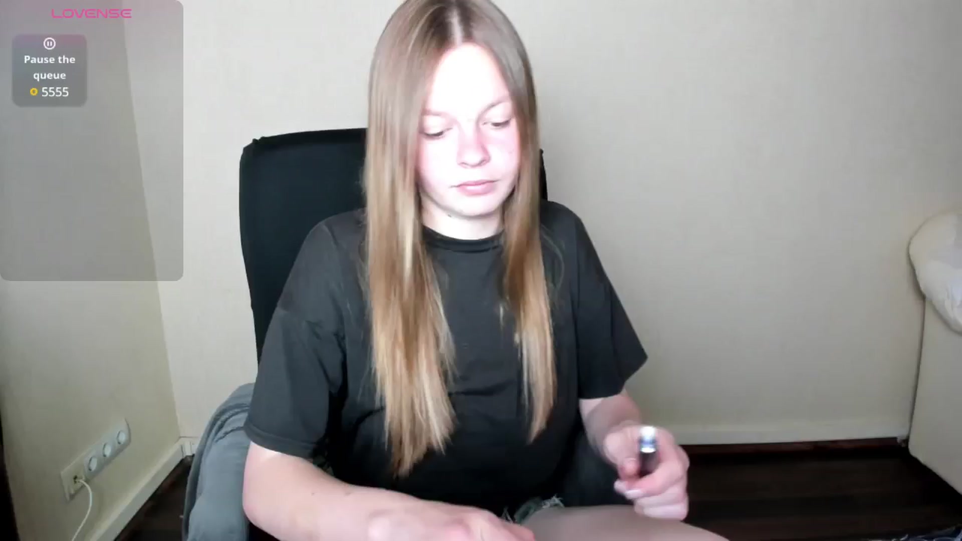 Gallery image thumbnail from CuteDina's myfreecams stream on, 06/04/2025, 06:15 image 4 of 20