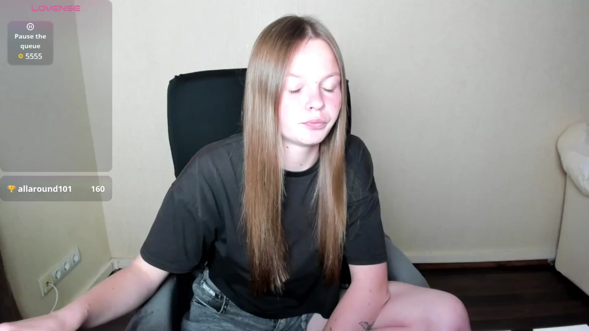 Gallery image thumbnail from CuteDina's myfreecams stream on, 06/04/2025, 09:05 image 1 of 20