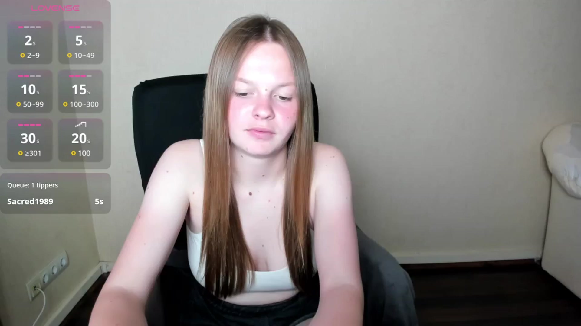Gallery image thumbnail from CuteDina's myfreecams stream on, 06/06/2025, 10:57 image 6 of 20