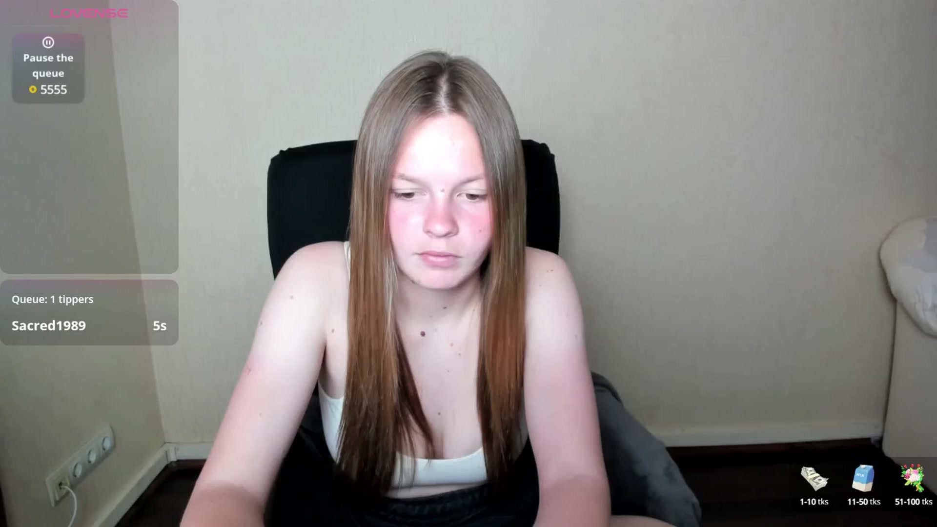 Gallery image thumbnail from CuteDina's myfreecams stream on, 06/06/2025, 10:57 image 1 of 20