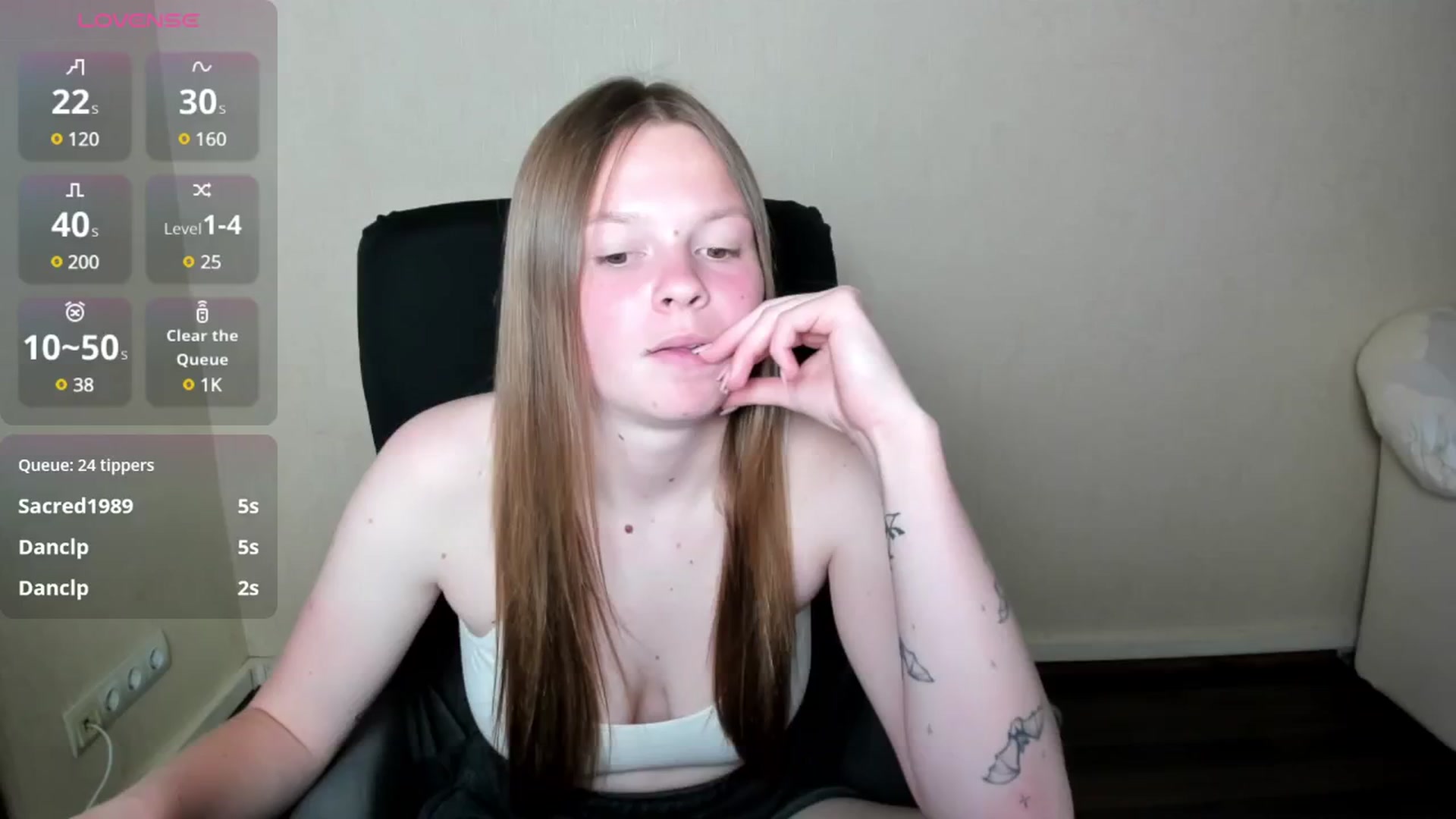 Gallery image thumbnail from CuteDina's myfreecams stream on, 06/06/2025, 11:14 image 8 of 20