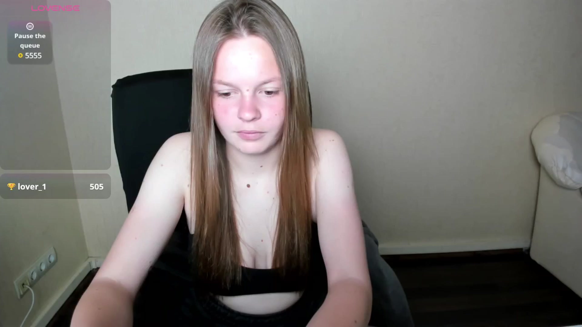 Gallery image thumbnail from CuteDina's myfreecams stream on, 06/07/2025, 07:37 image 7 of 20